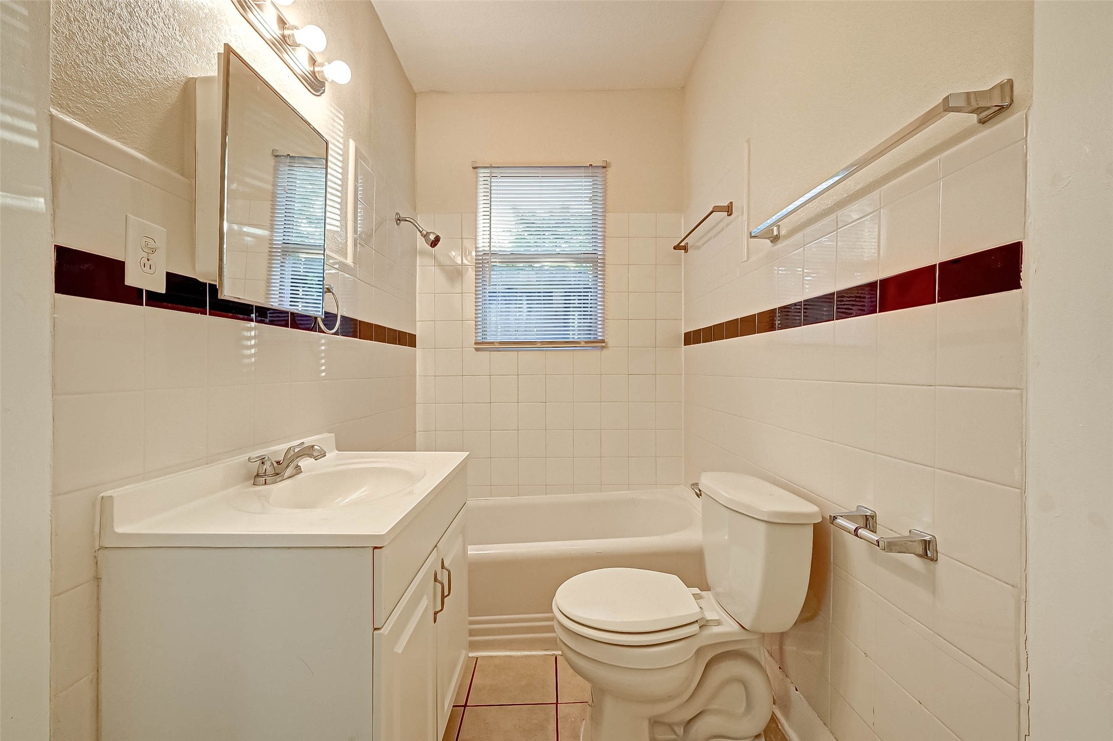 1748 Richmond Avenue 4 Property Photo 17