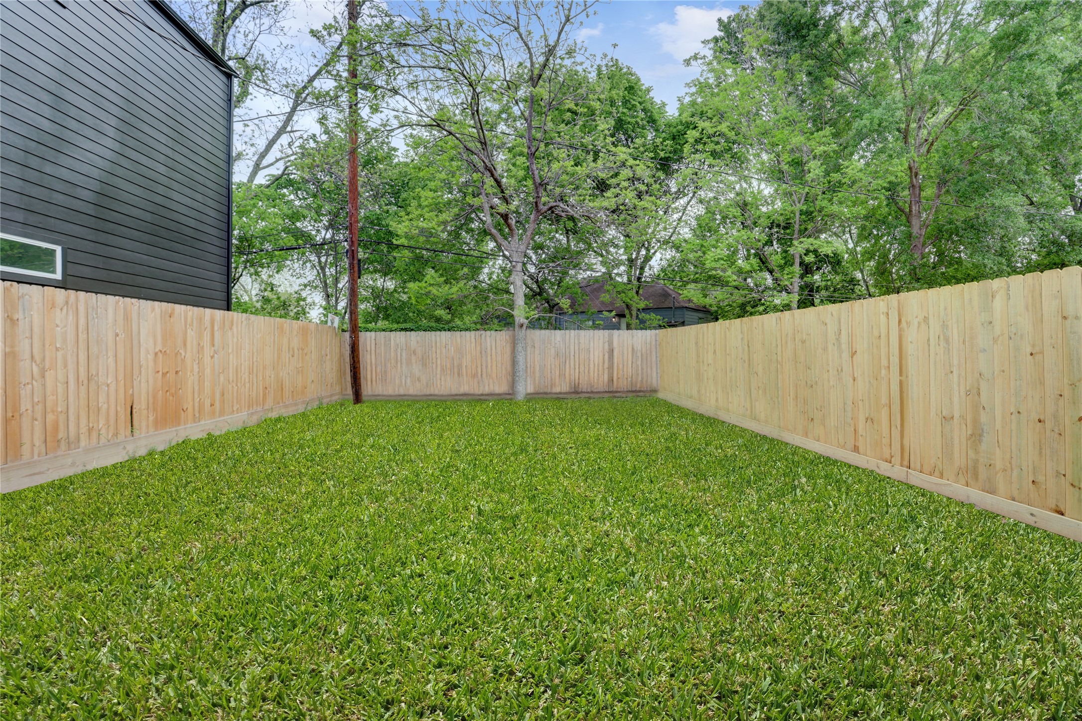 8314 Williamsdell Street B Property Photo 6