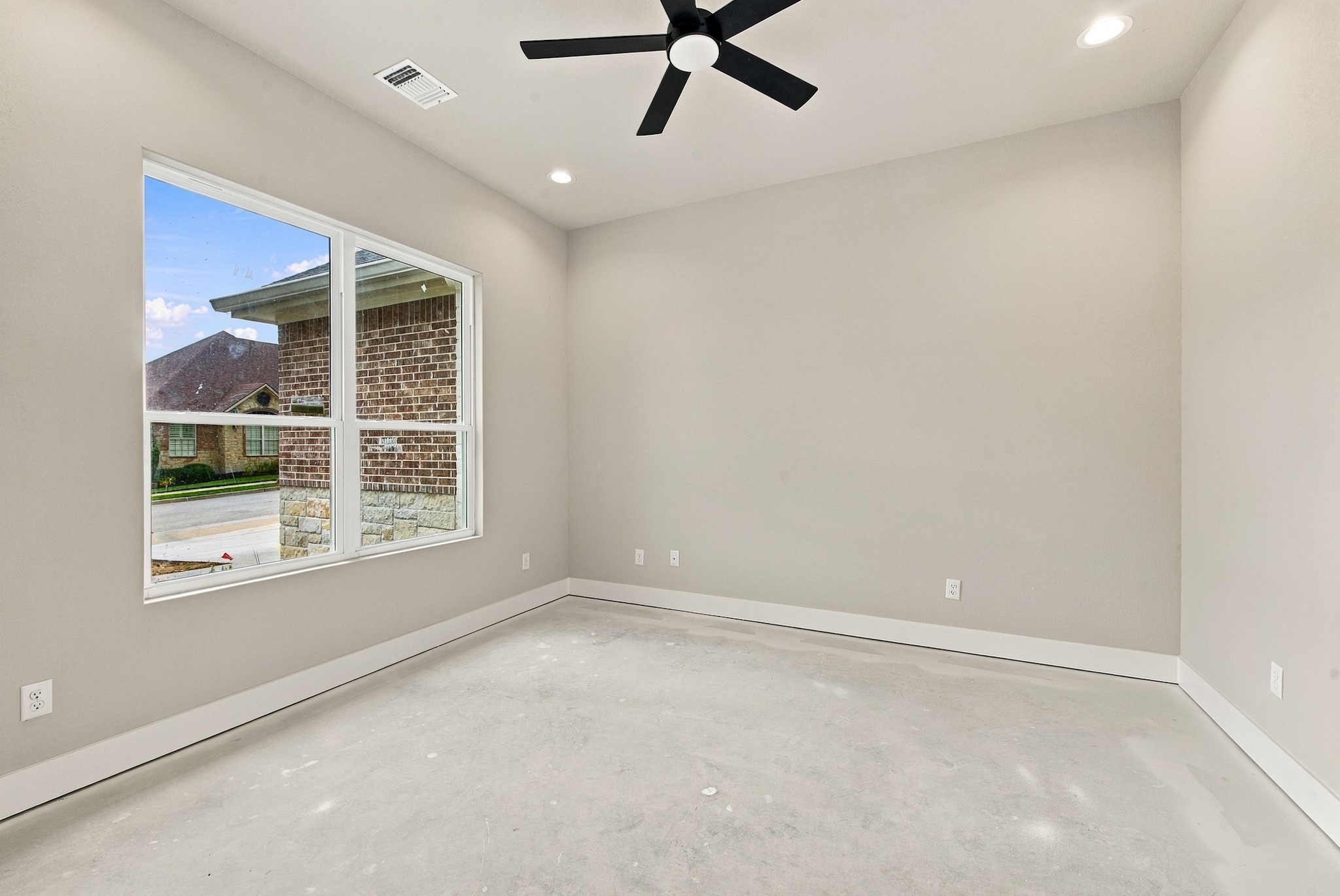 2012 Lola Lane Property Photo 14