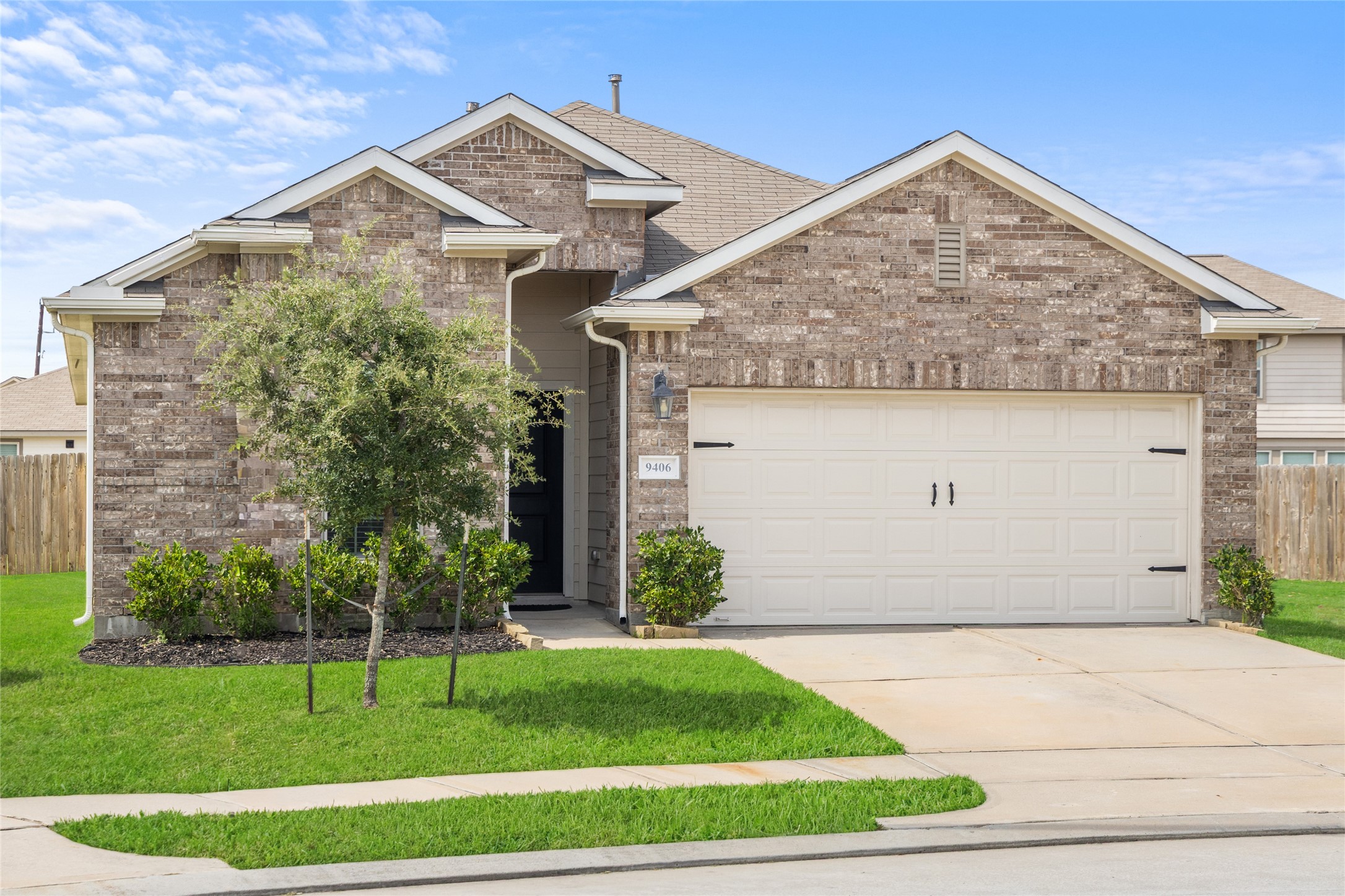 9406 Cimarroncito Lane Property Photo 1
