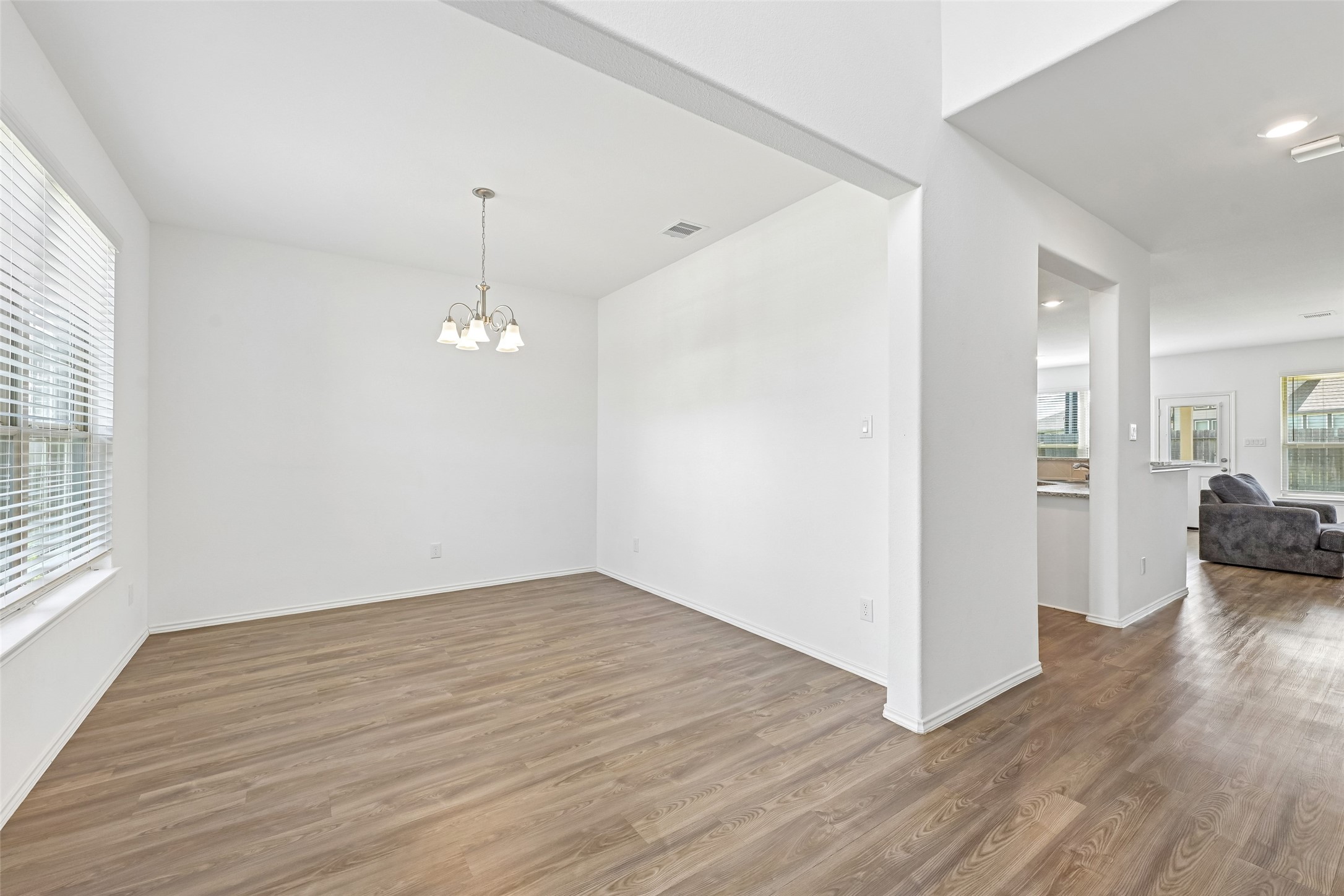 17223 Bainham Forest Trail Property Photo 4