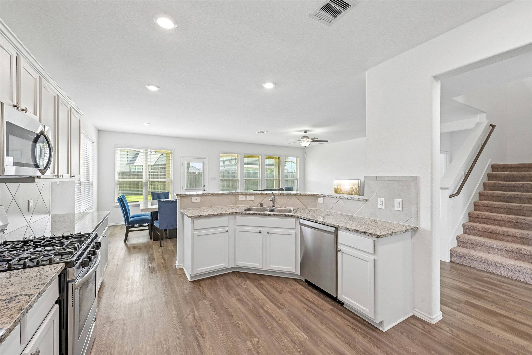 17223 Bainham Forest Trail Property Photo 7