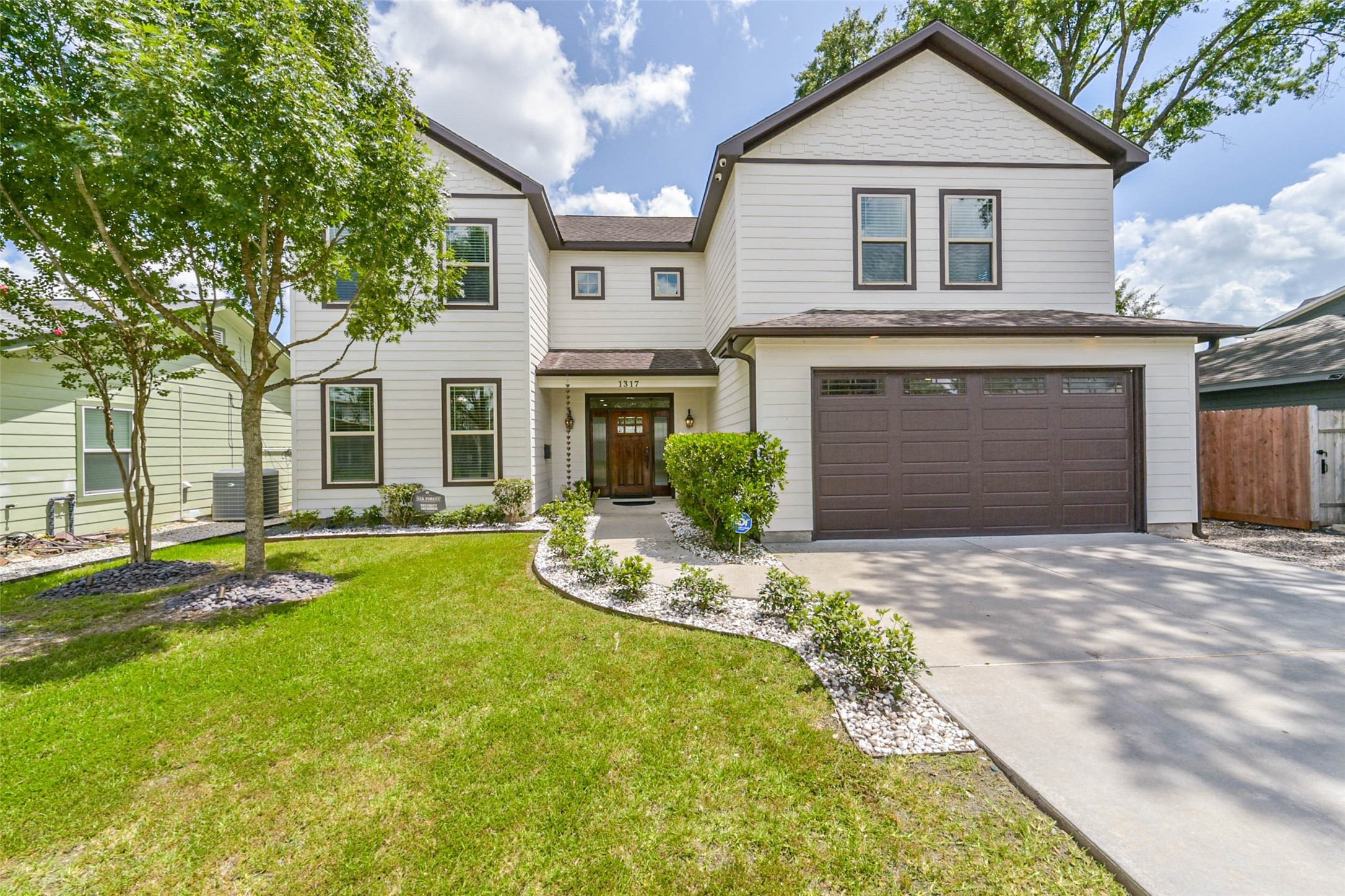 1317 Chantilly Lane Property Photo 1