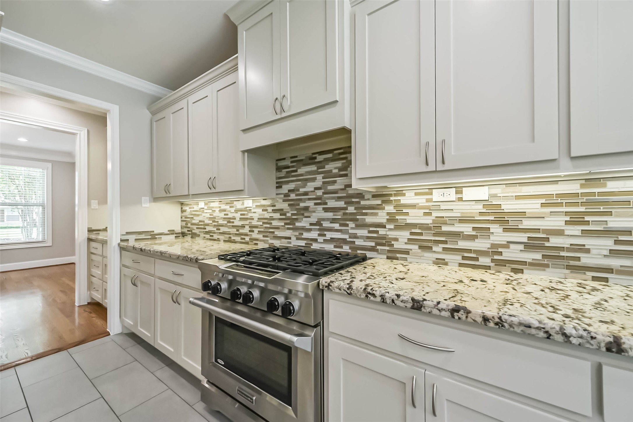 1317 Chantilly Lane Property Photo 15