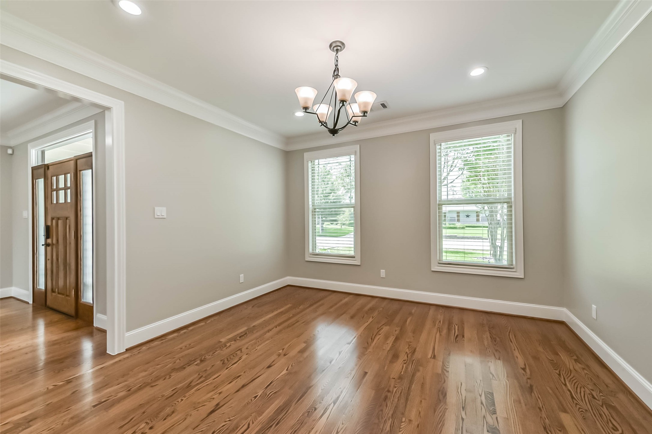 1317 Chantilly Lane Property Photo 18