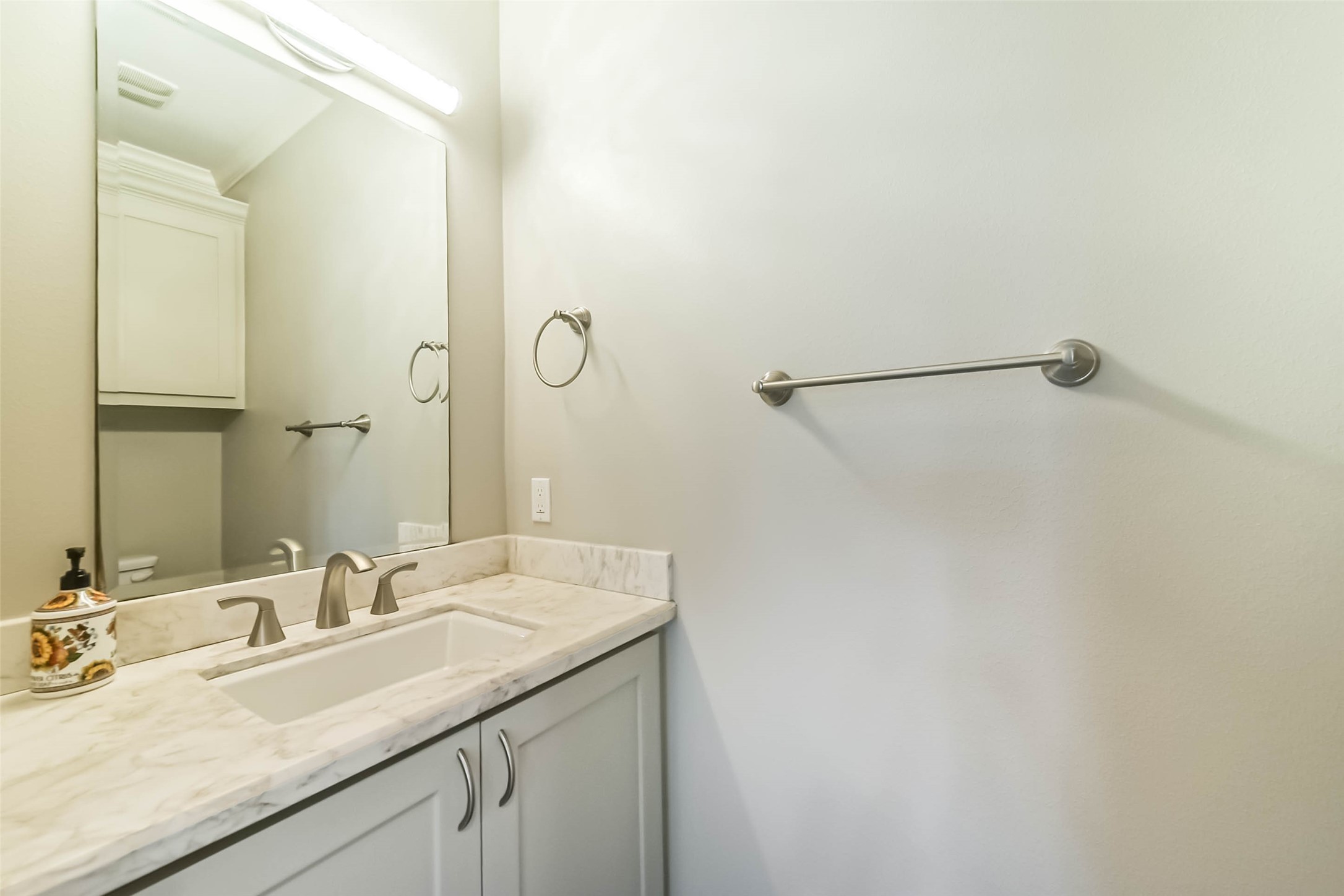1317 Chantilly Lane Property Photo 28