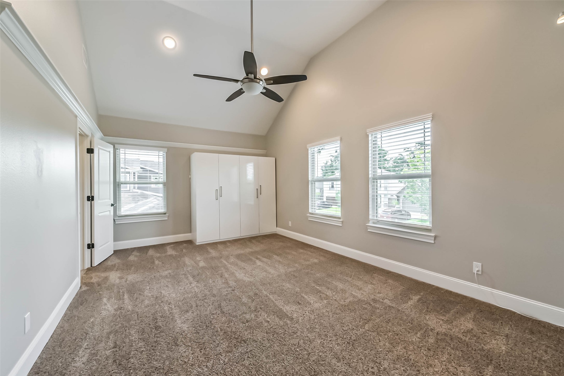 1317 Chantilly Lane Property Photo 32