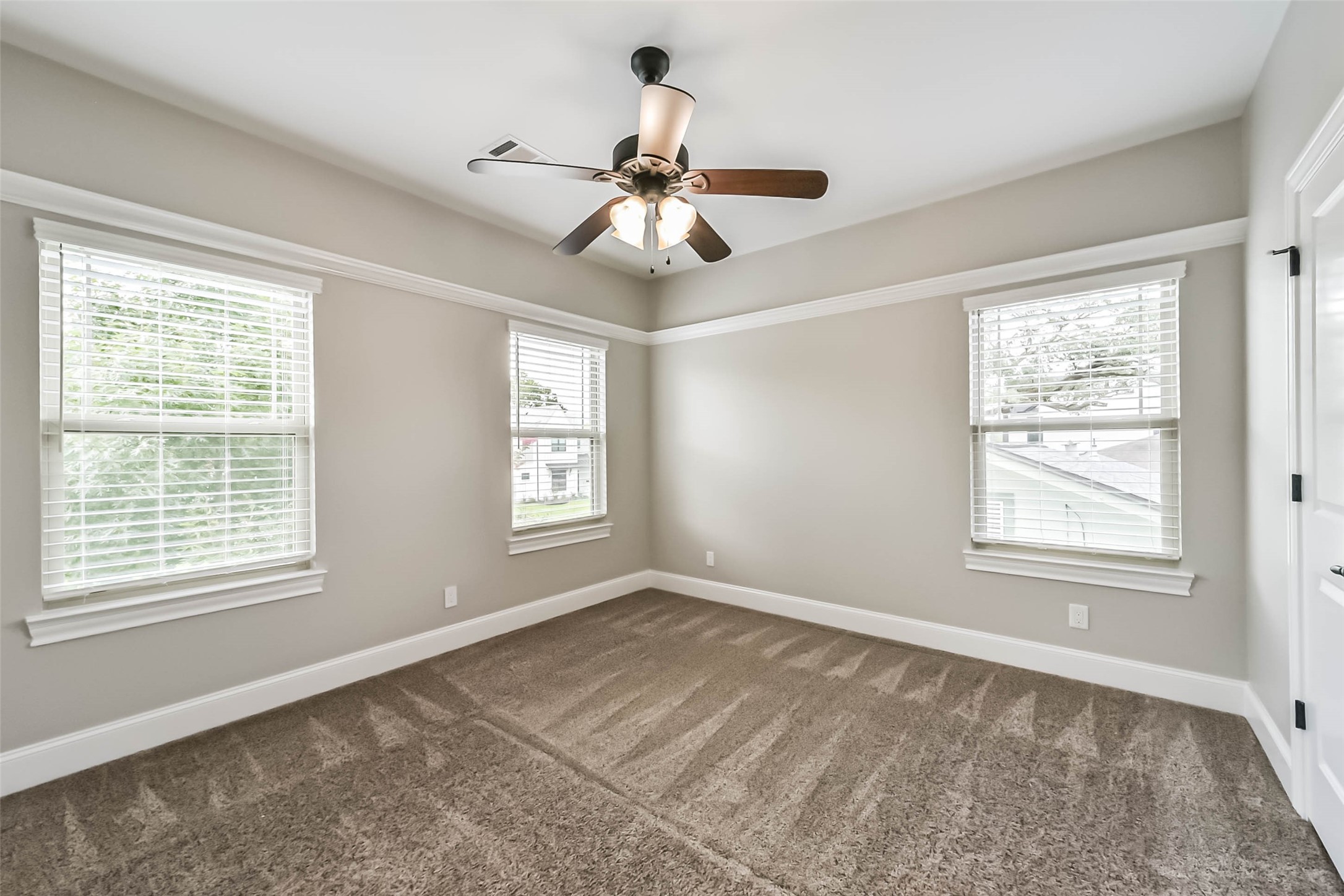 1317 Chantilly Lane Property Photo 37