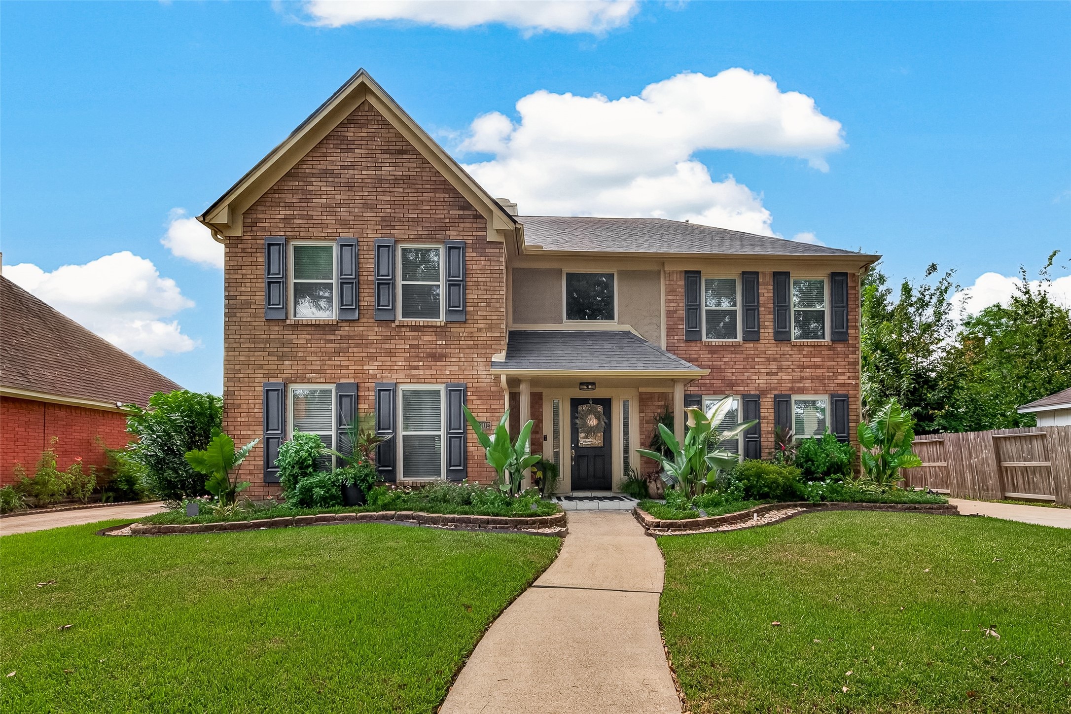 2102 Augusta Drive Property Photo 6