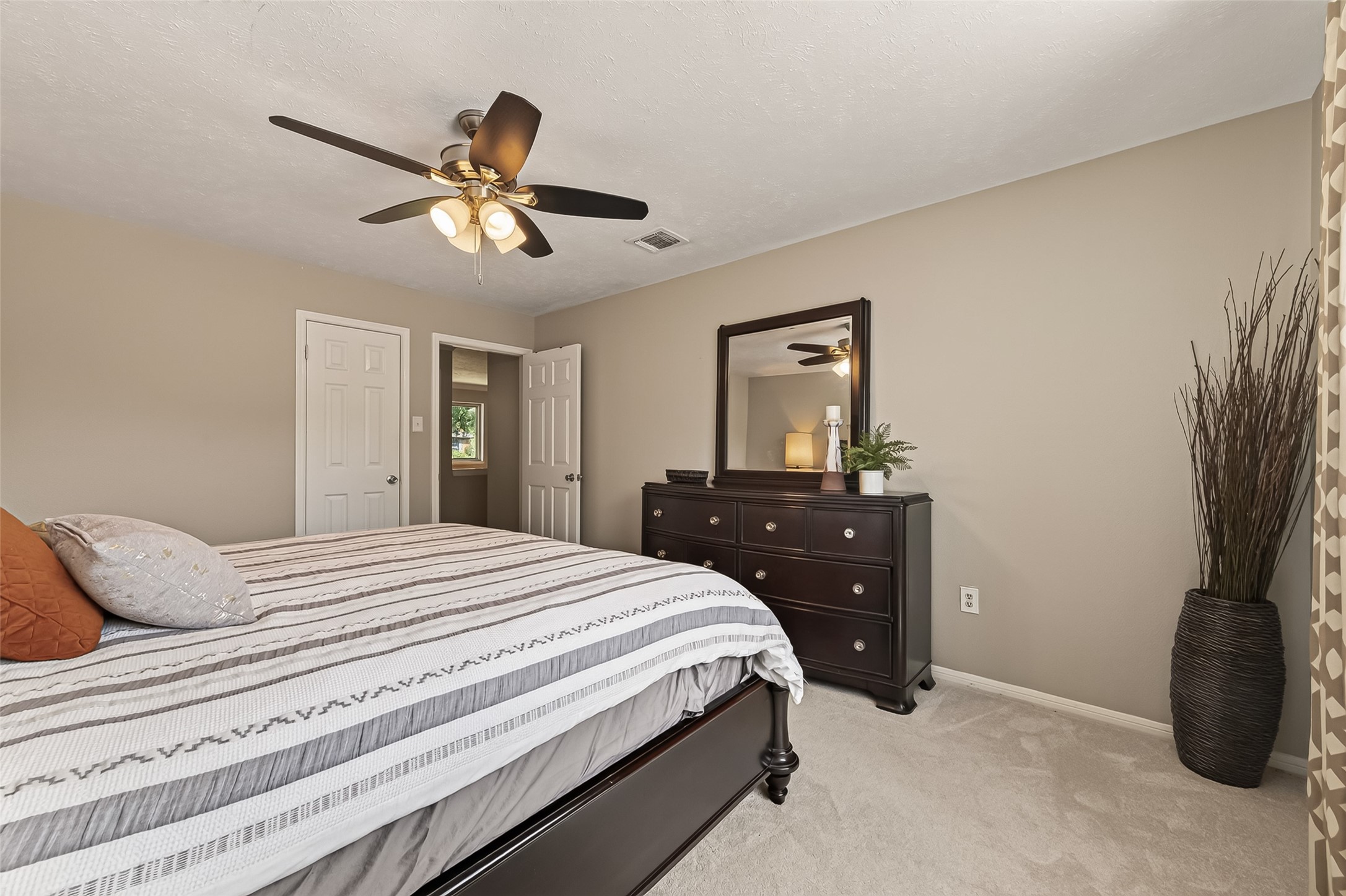 2102 Augusta Drive Property Photo 32