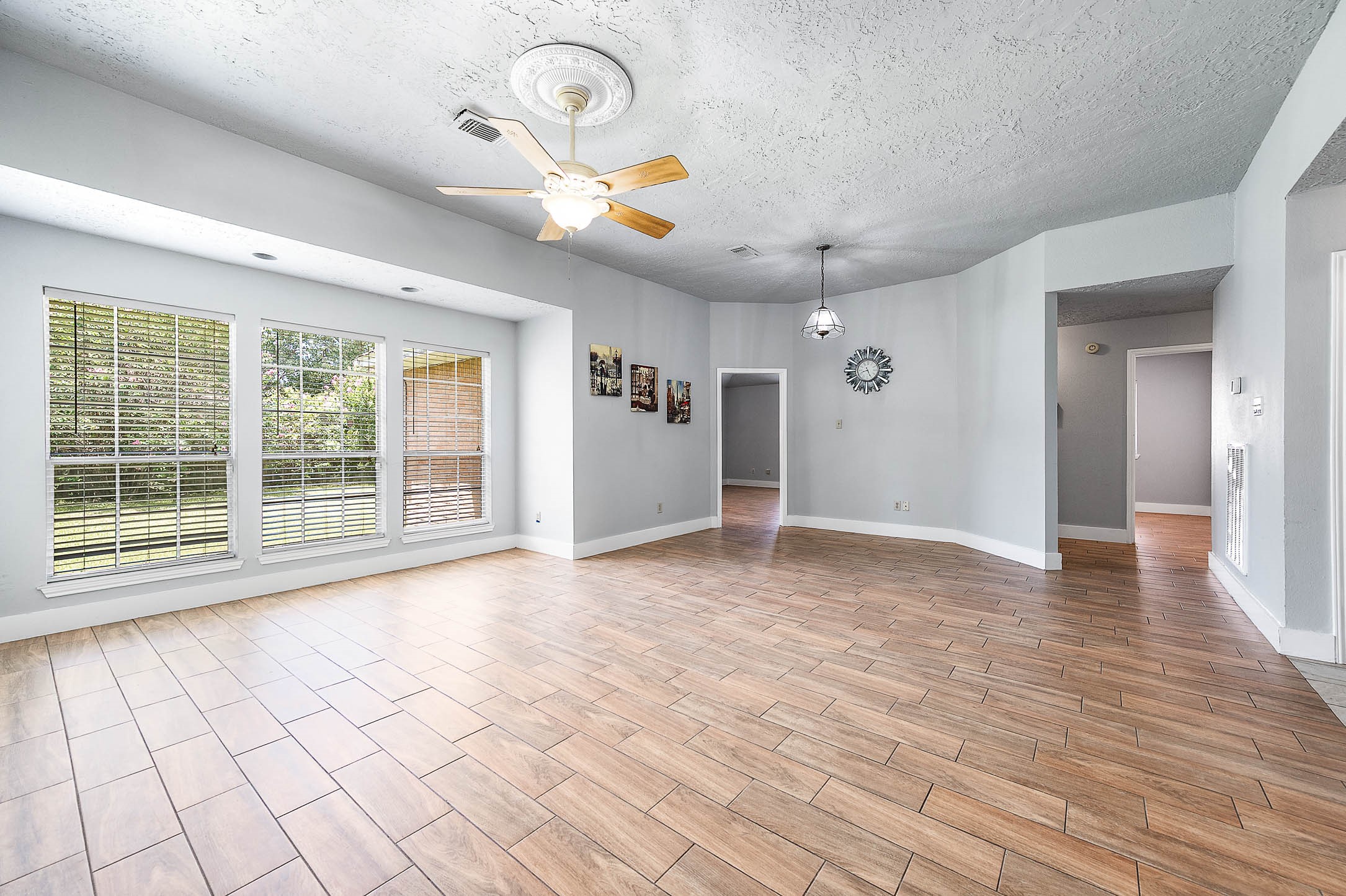 11923 Cottonwood Lane Property Photo 6
