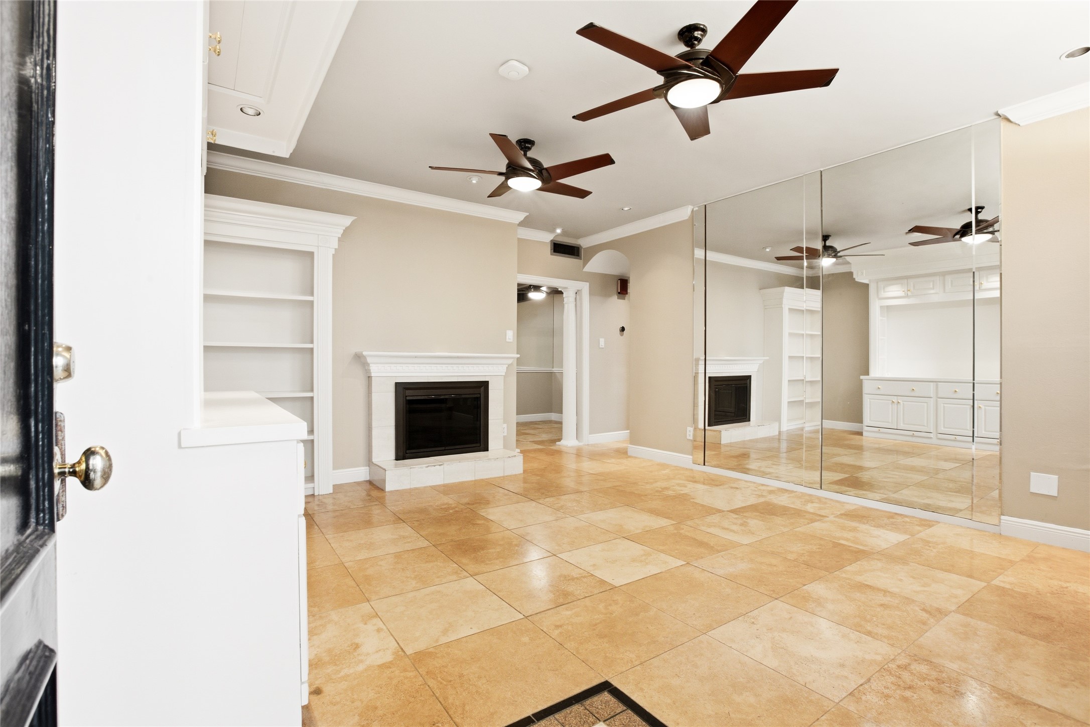 2100 Tanglewilde Street 537 Property Photo 5