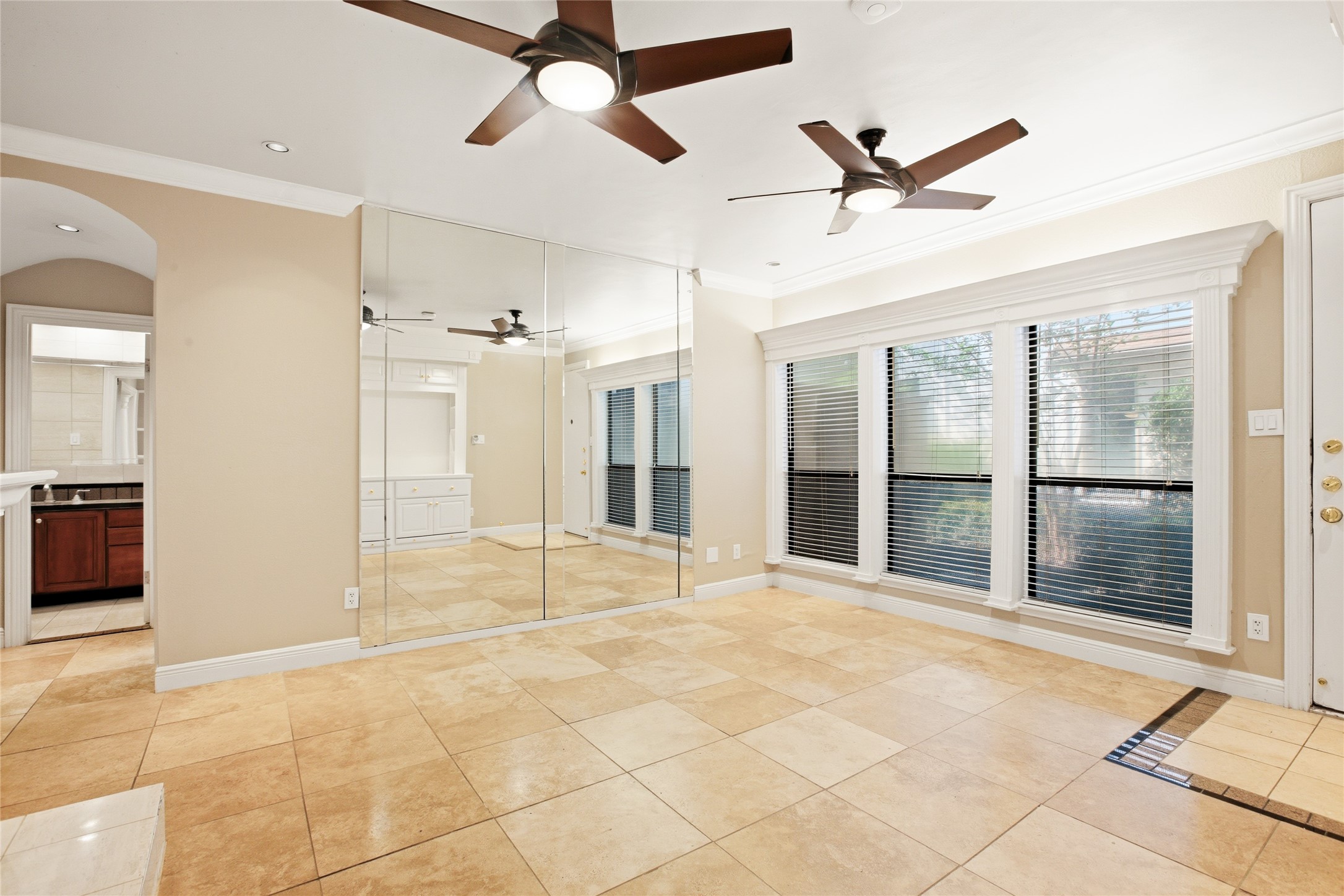 2100 Tanglewilde Street 537 Property Photo 8