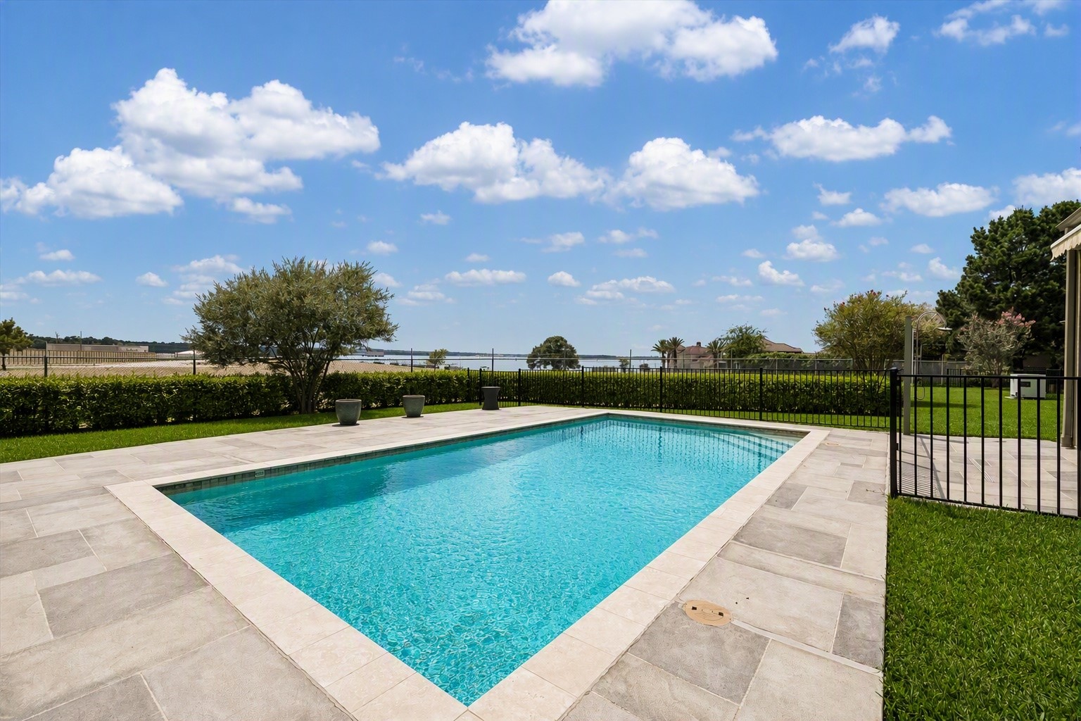 12313 White Oak Pointe Property Photo 6