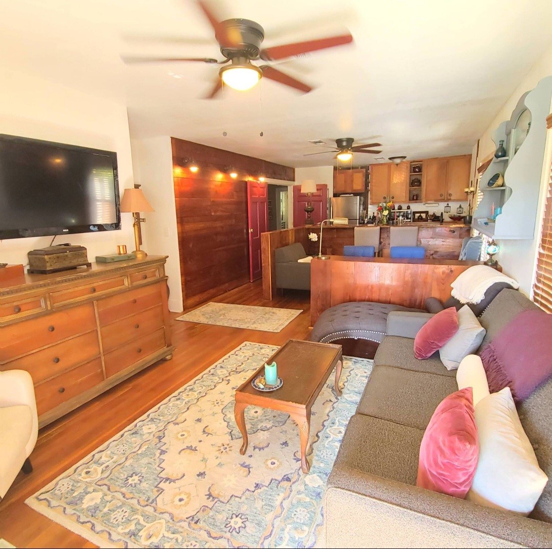 1427 Munger Street Property Photo 1