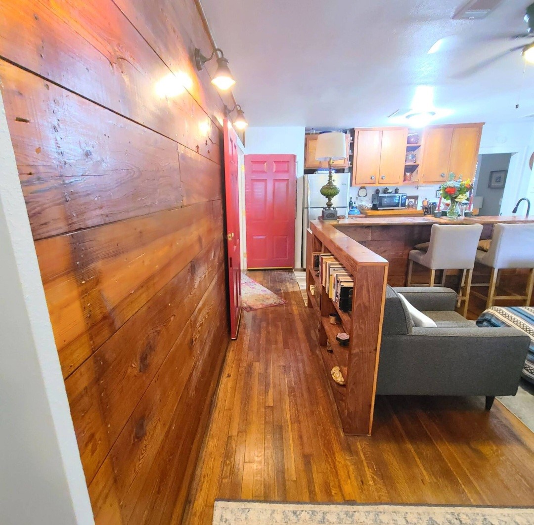 1427 Munger Street Property Photo 4