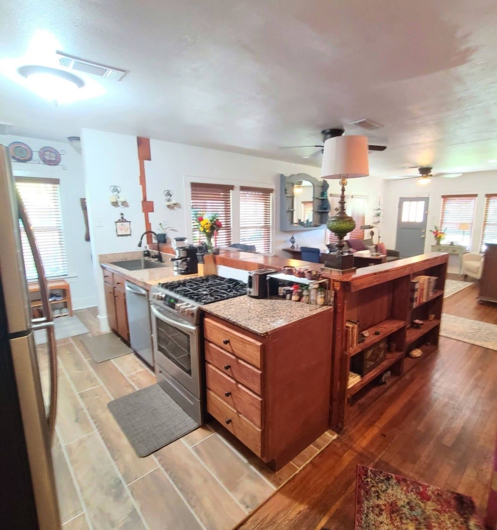 1427 Munger Street Property Photo 7