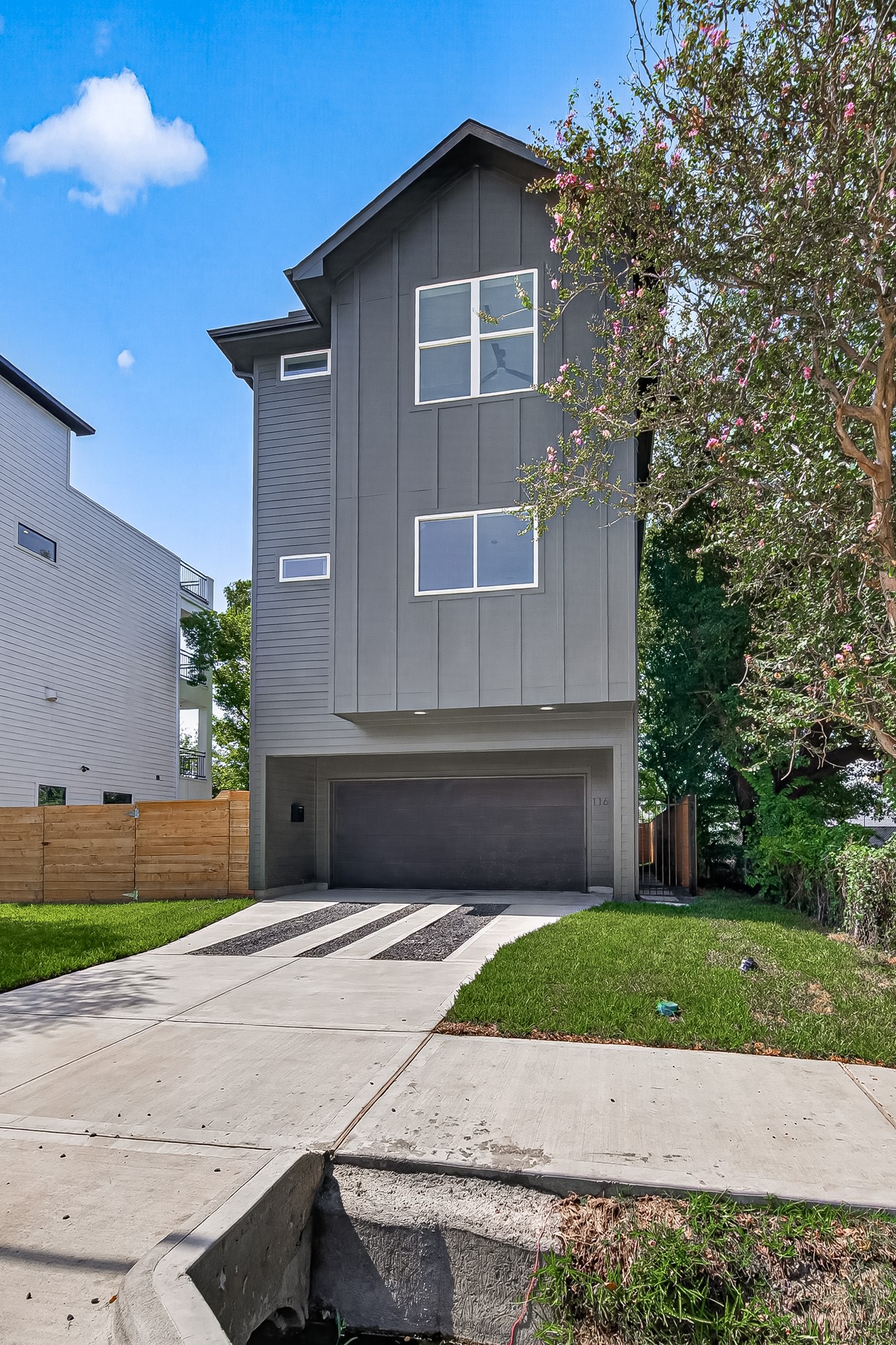 116 Nagle Street Property Photo 2