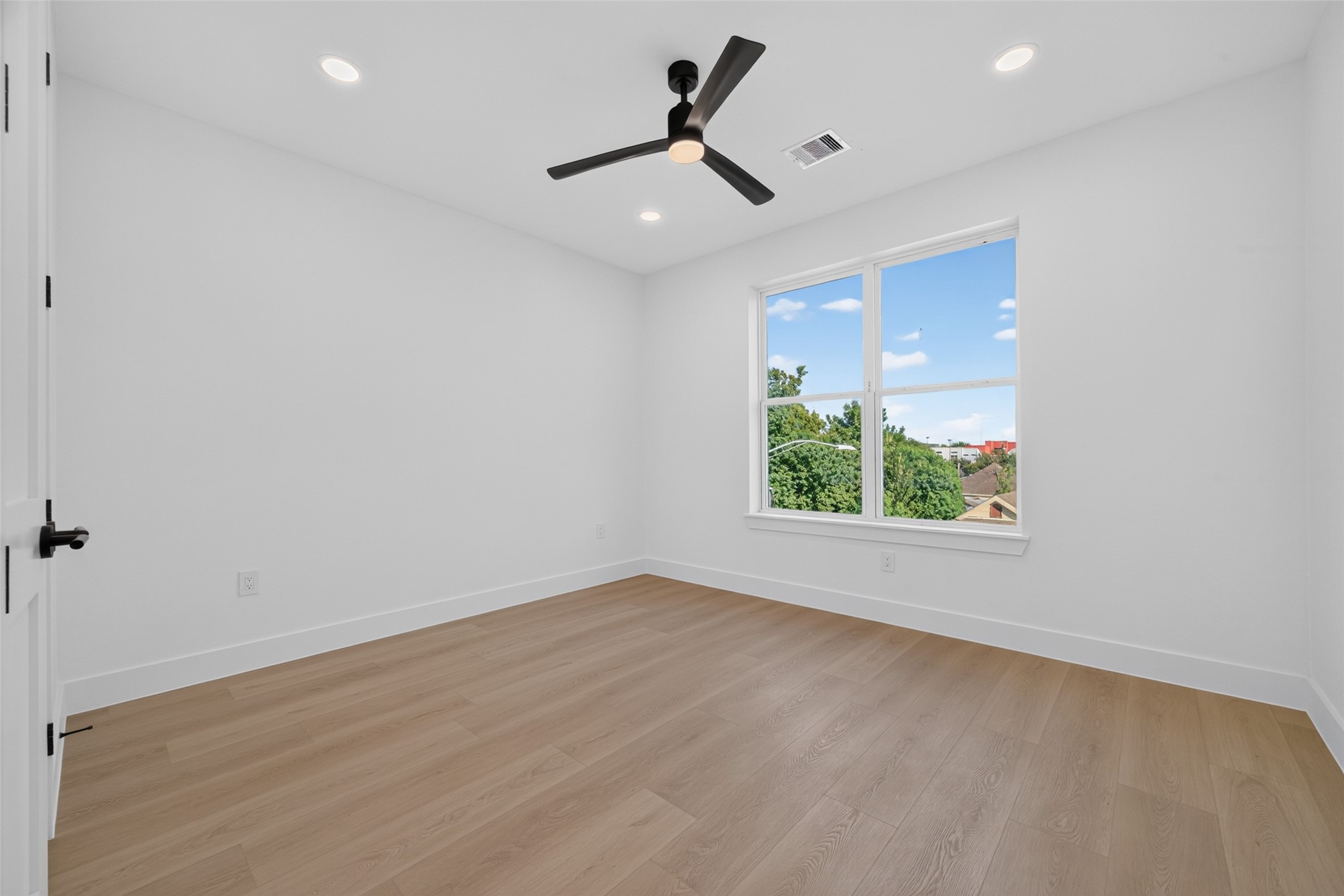 116 Nagle Street Property Photo 29