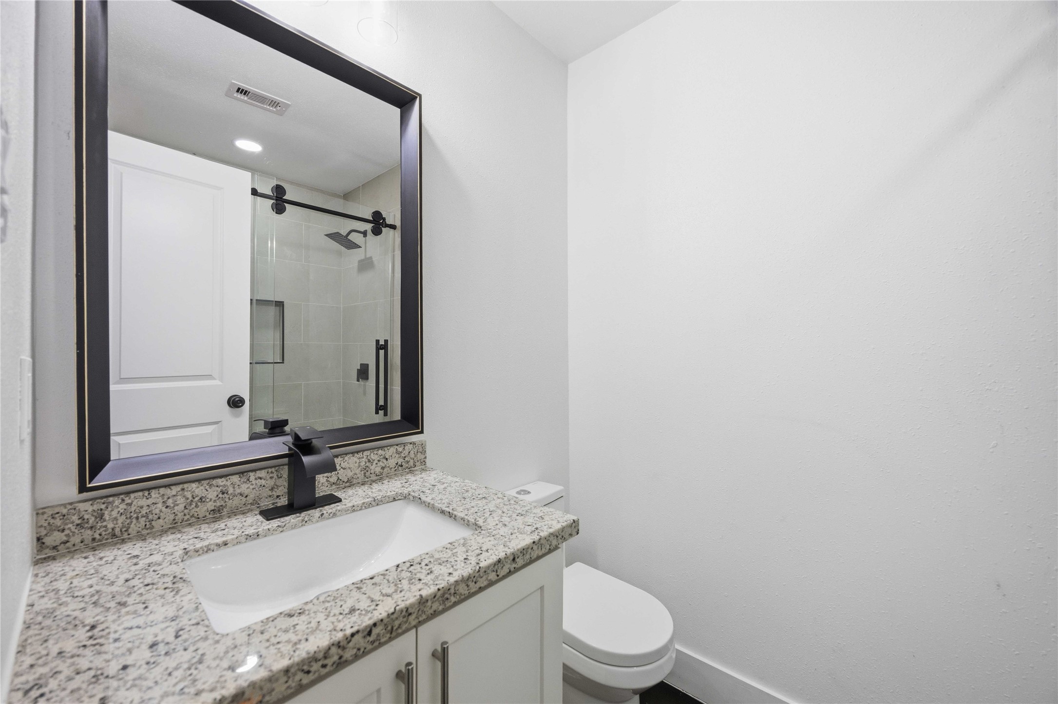 5446 Loch Lomond Drive Property Photo 18