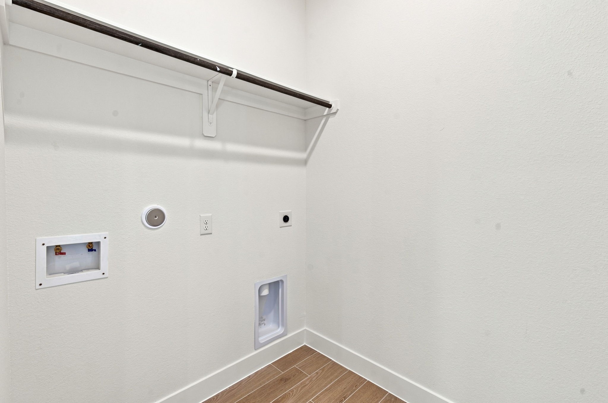 2033 Persimmon Cove Court Property Photo 19