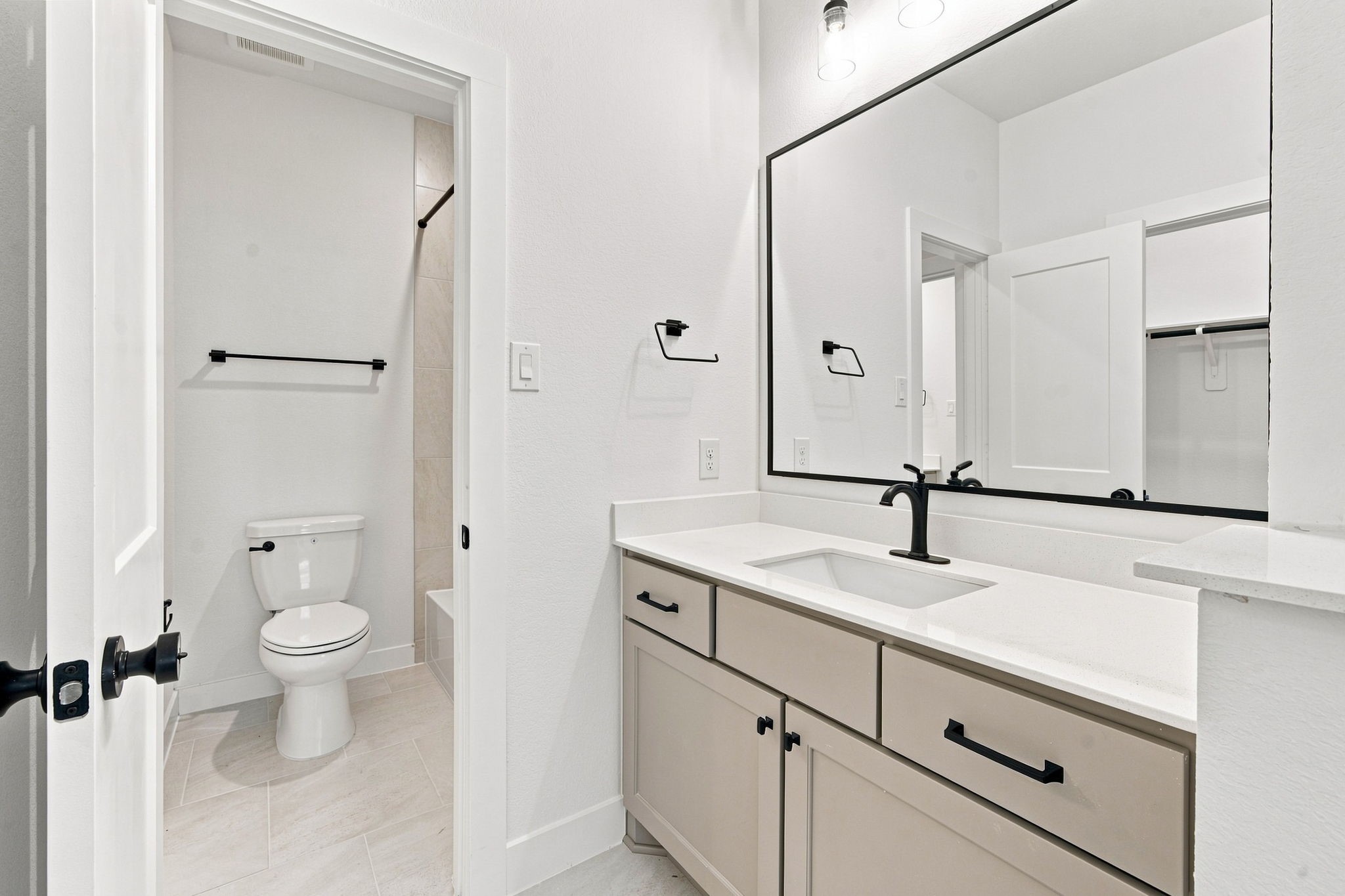 2033 Persimmon Cove Court Property Photo 25