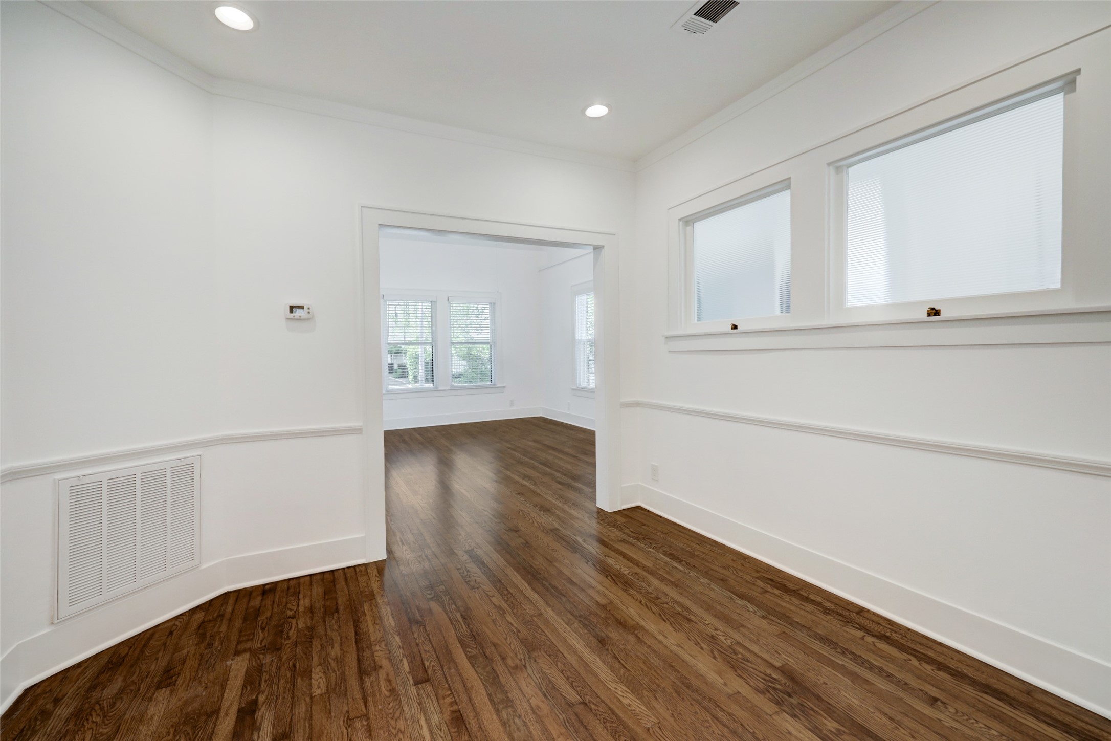 303 W Clay 1 Property Photo 5