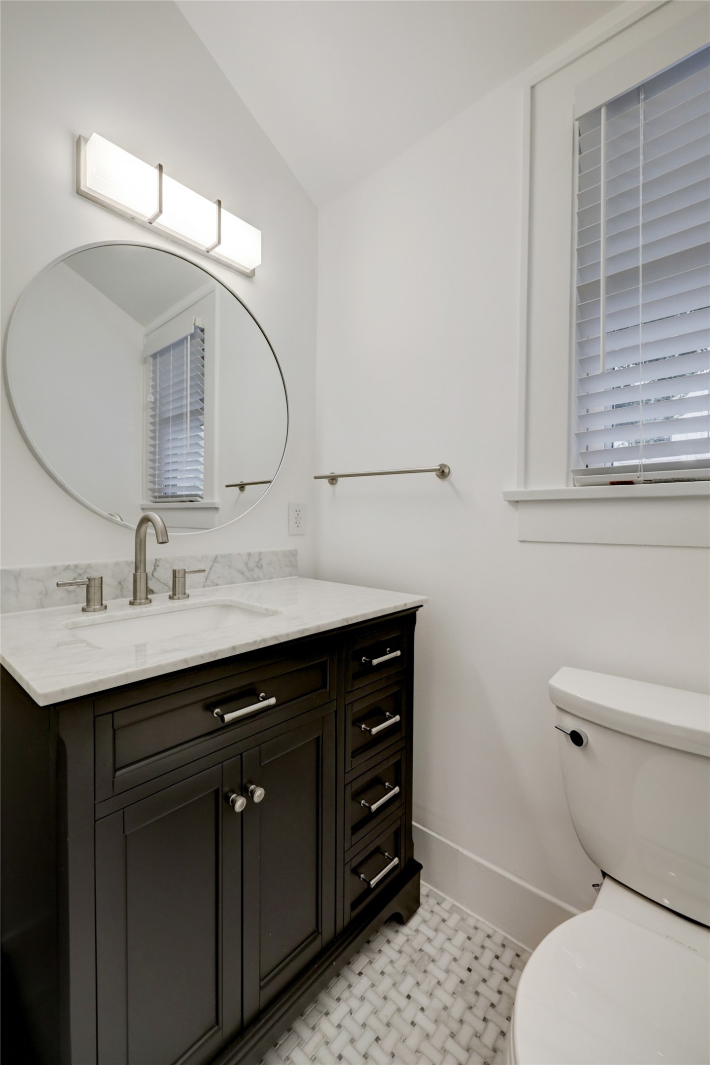 303 W Clay 1 Property Photo 16