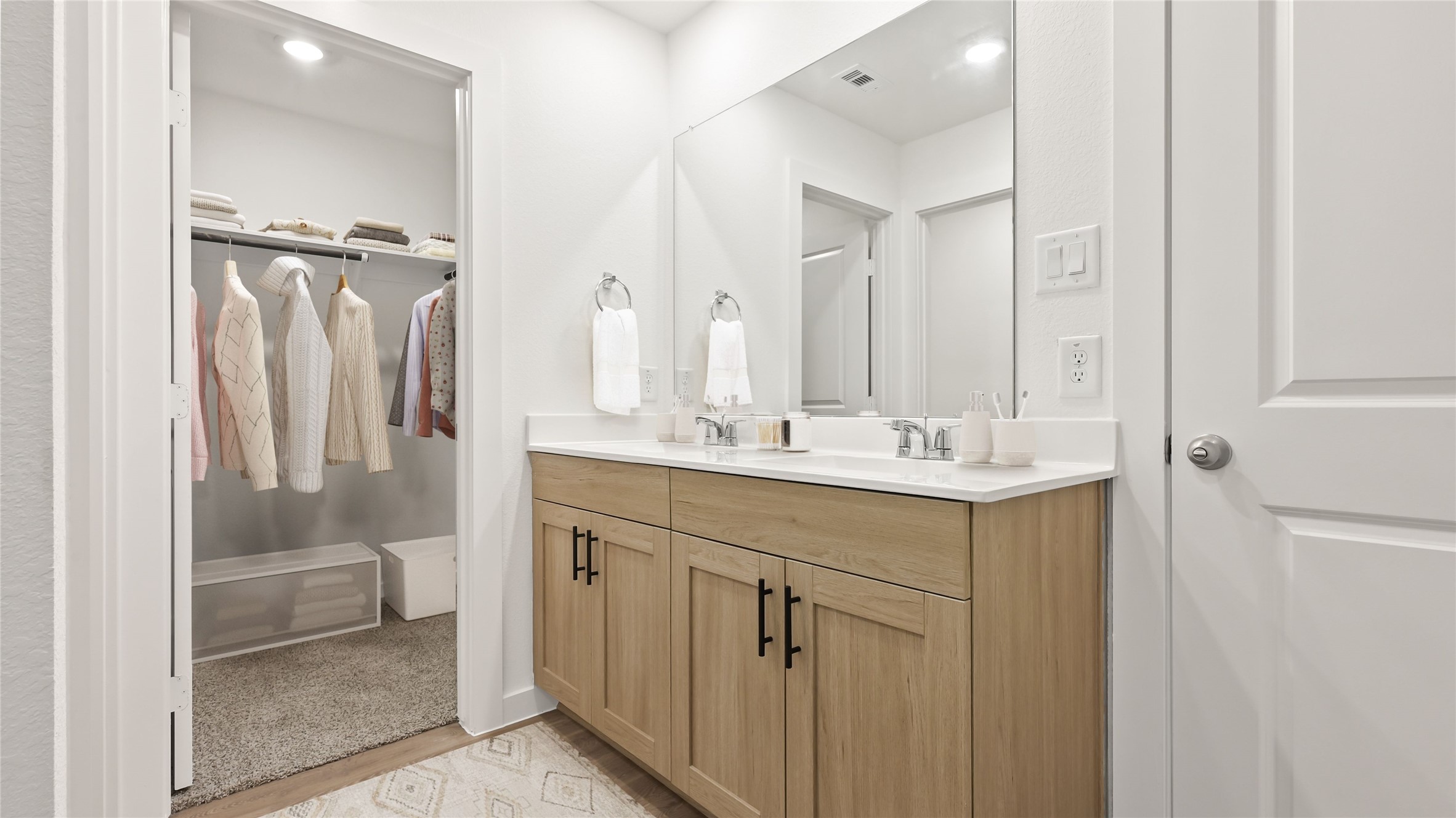 6835 Canyon Breeze Drive Property Photo 13