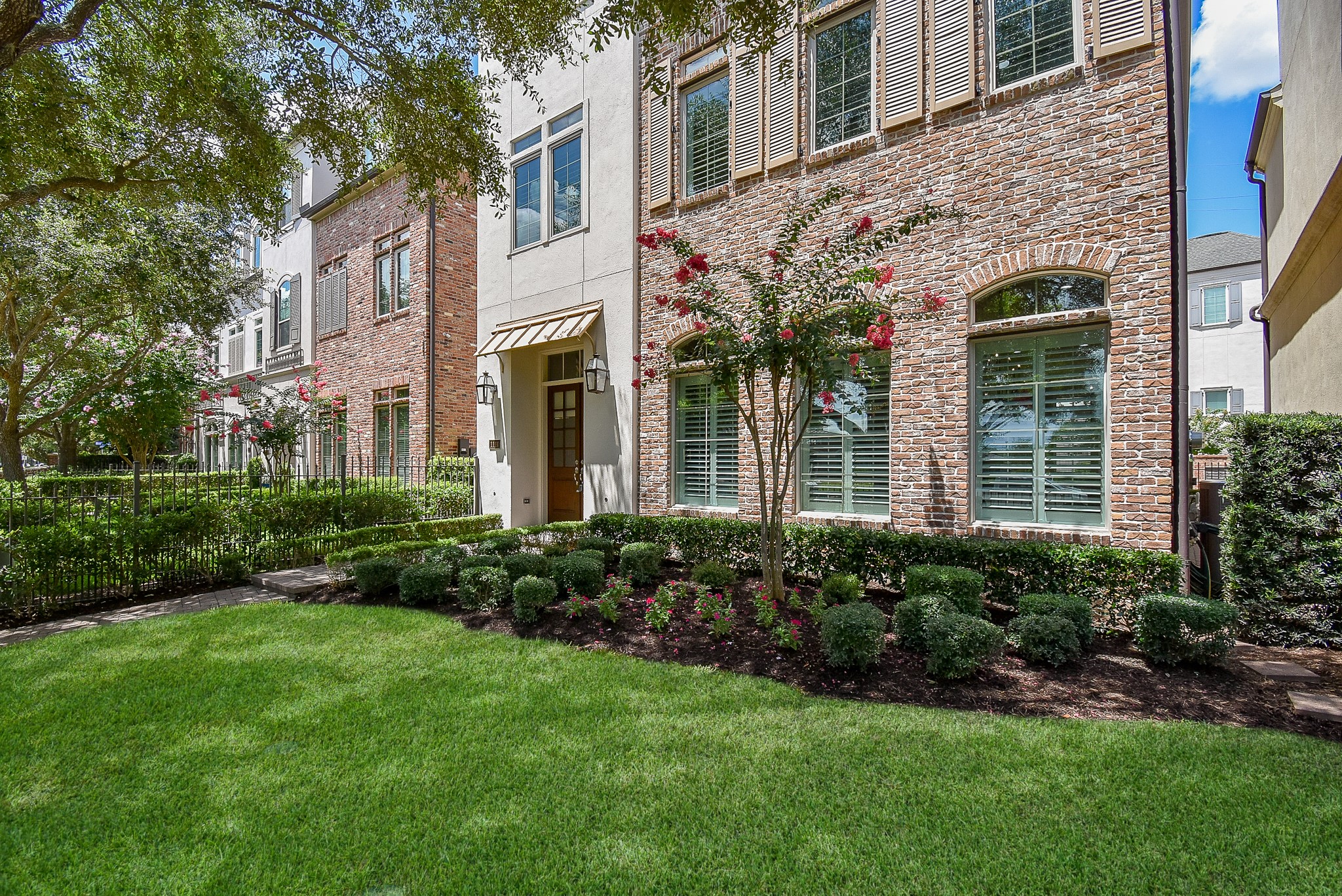 1114 Lake Pointe Parkway Property Photo 1