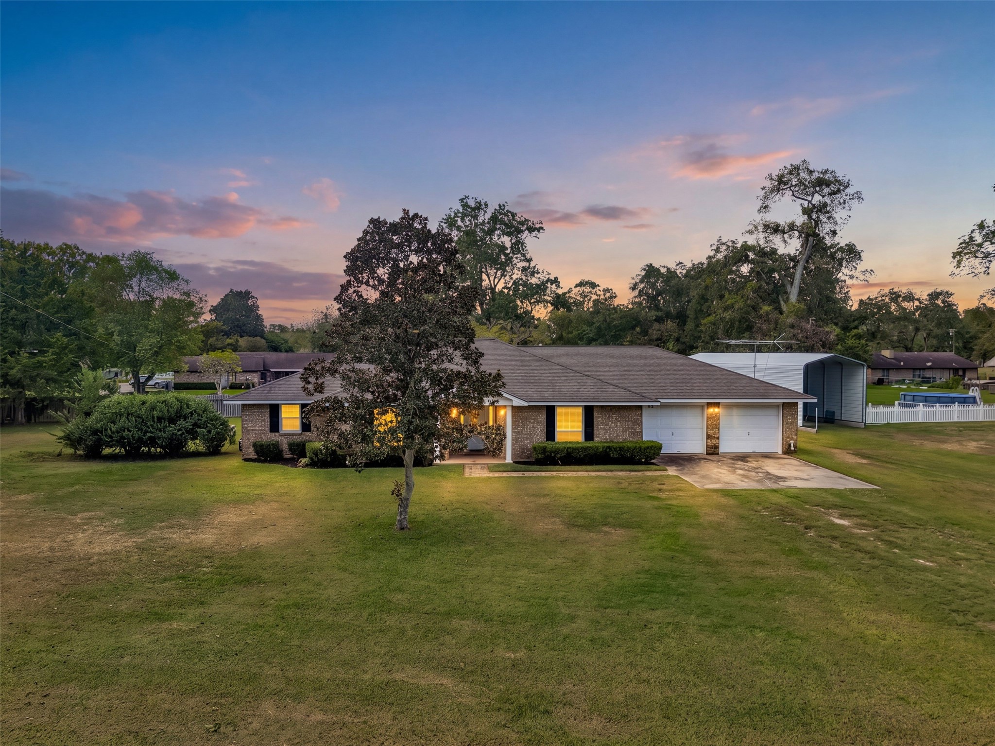 1112 Knox Lane Property Photo 1