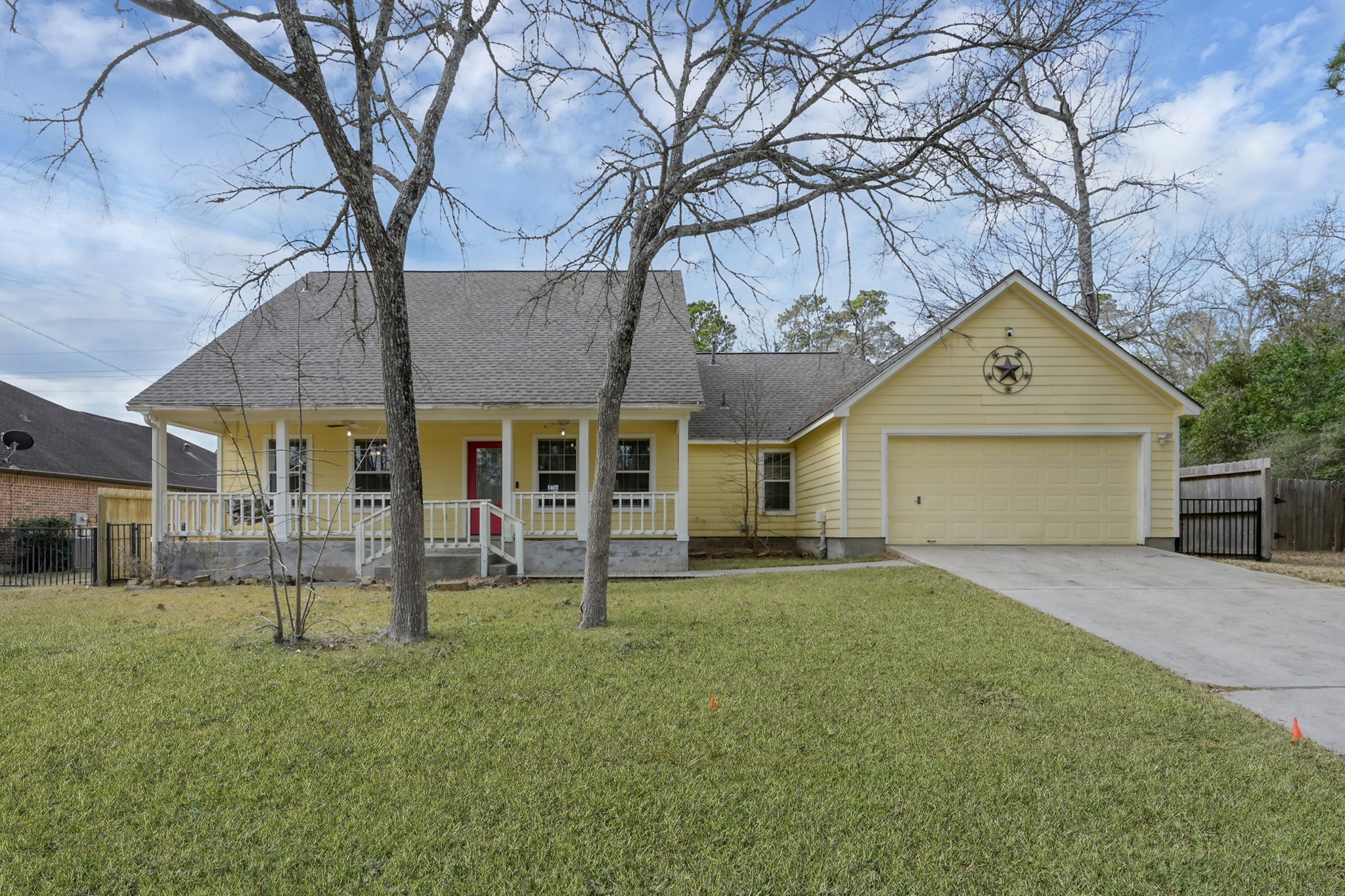 12102 Mustang Avenue Property Photo 1