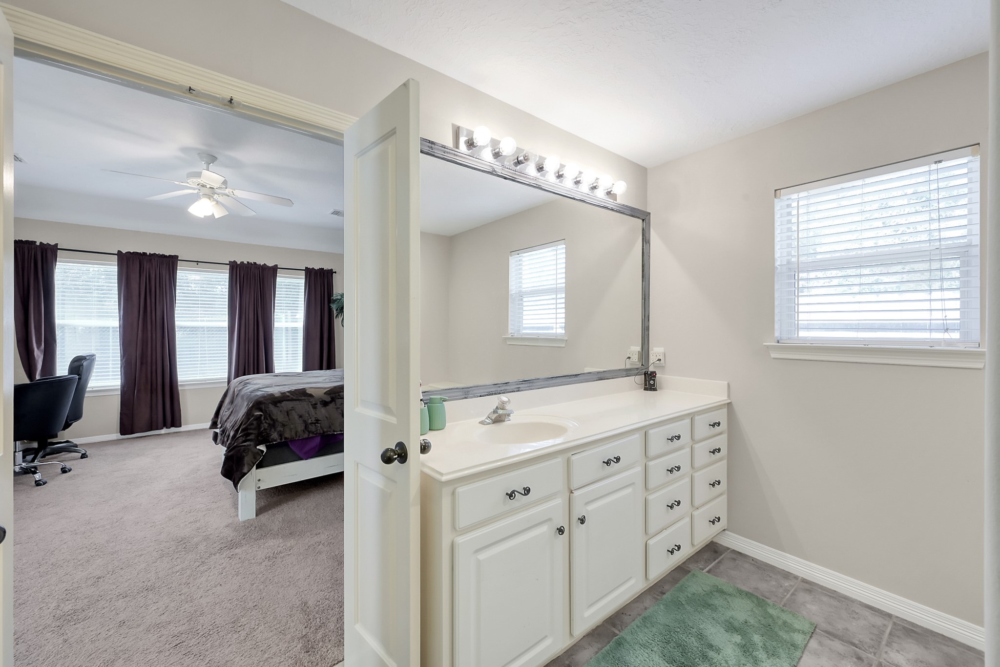 12102 Mustang Avenue Property Photo 15