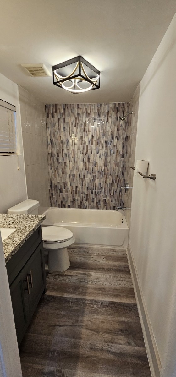 5001 Pease Street Property Photo 3