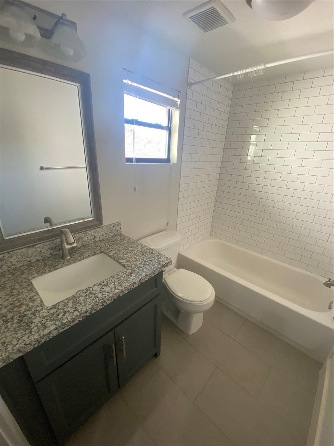5001 Pease Street Property Photo 9