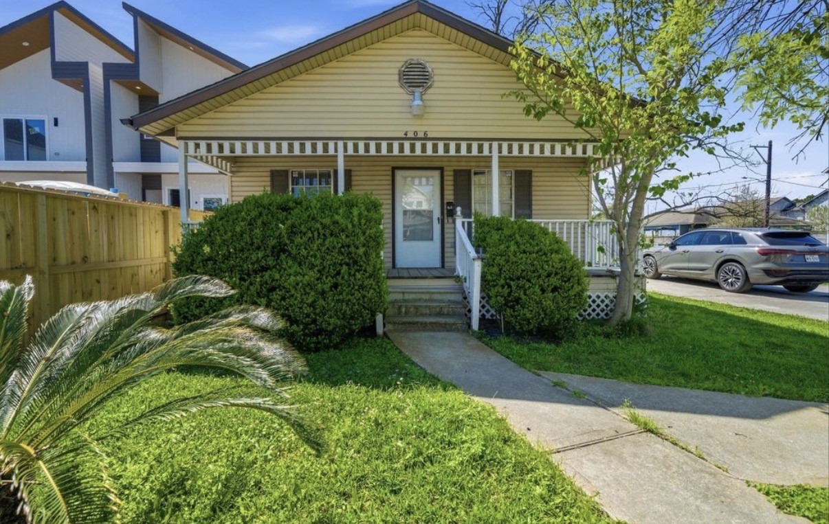 406 E 34th Street Property Photo 1
