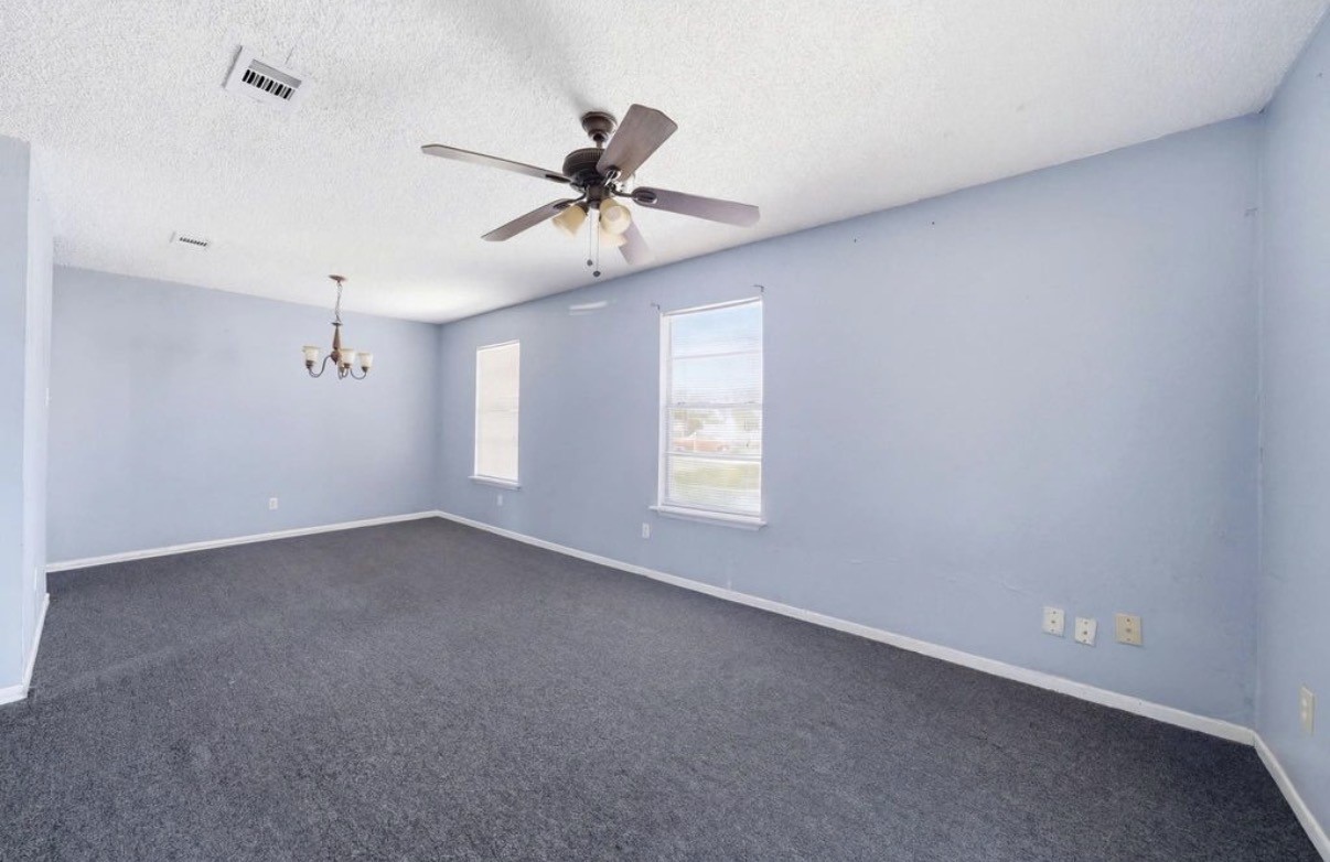 406 E 34th Street Property Photo 4