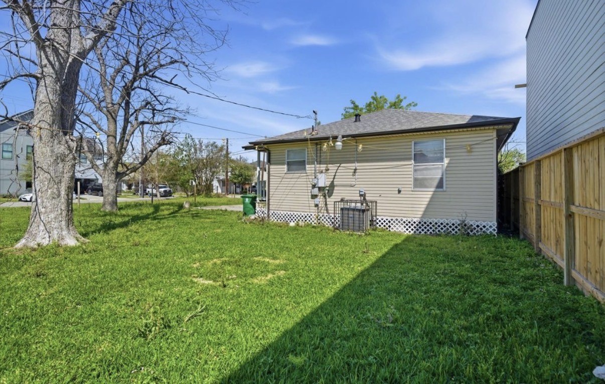 406 E 34th Street Property Photo 8