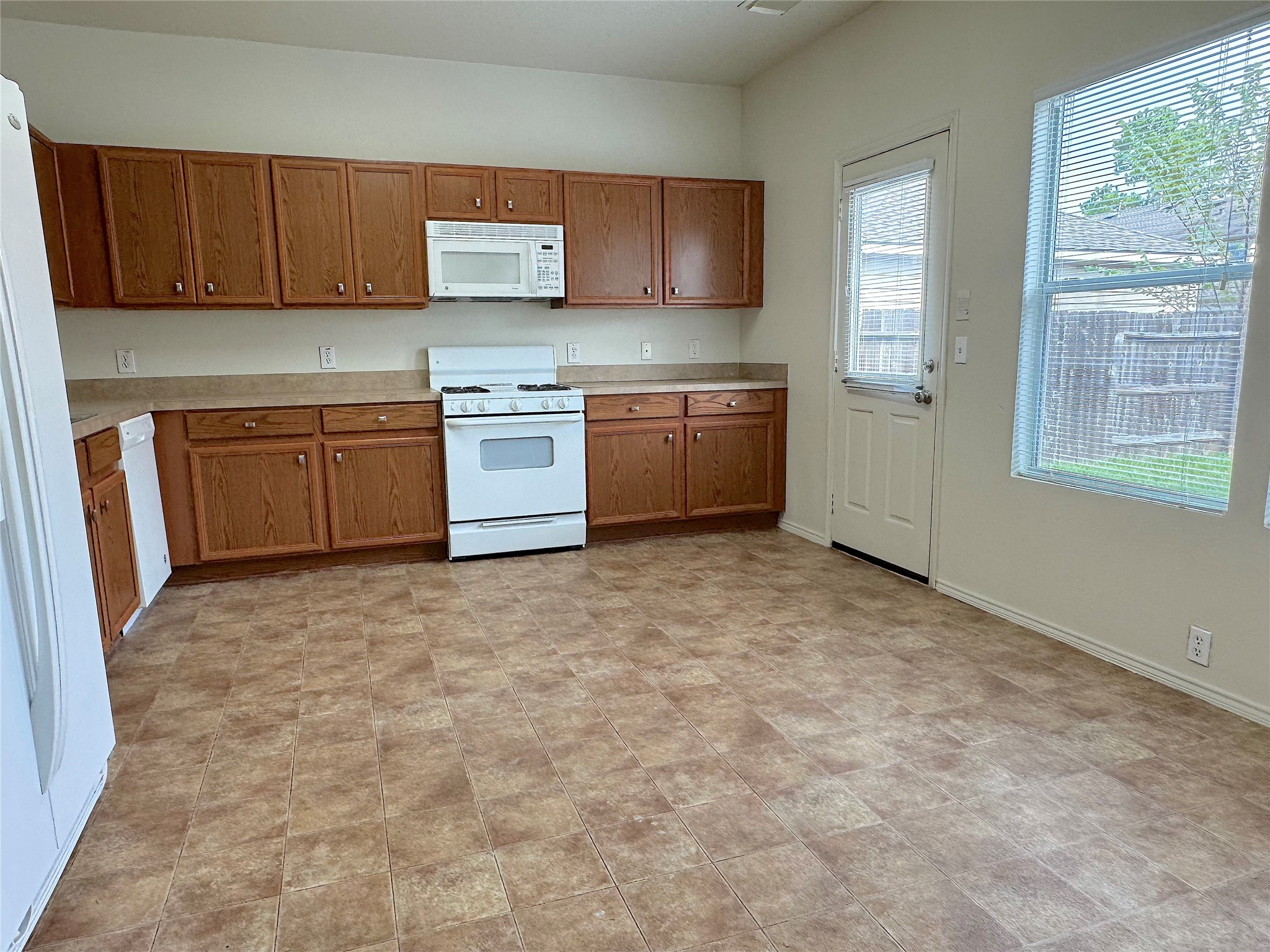23822 Single Oak Street Property Photo 3