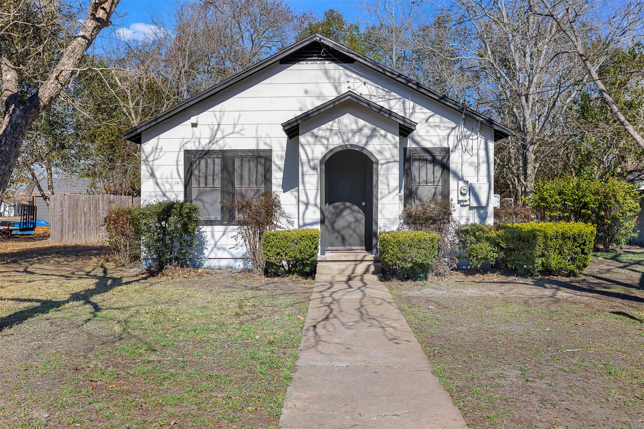 723 E Pecan Street Property Photo 1