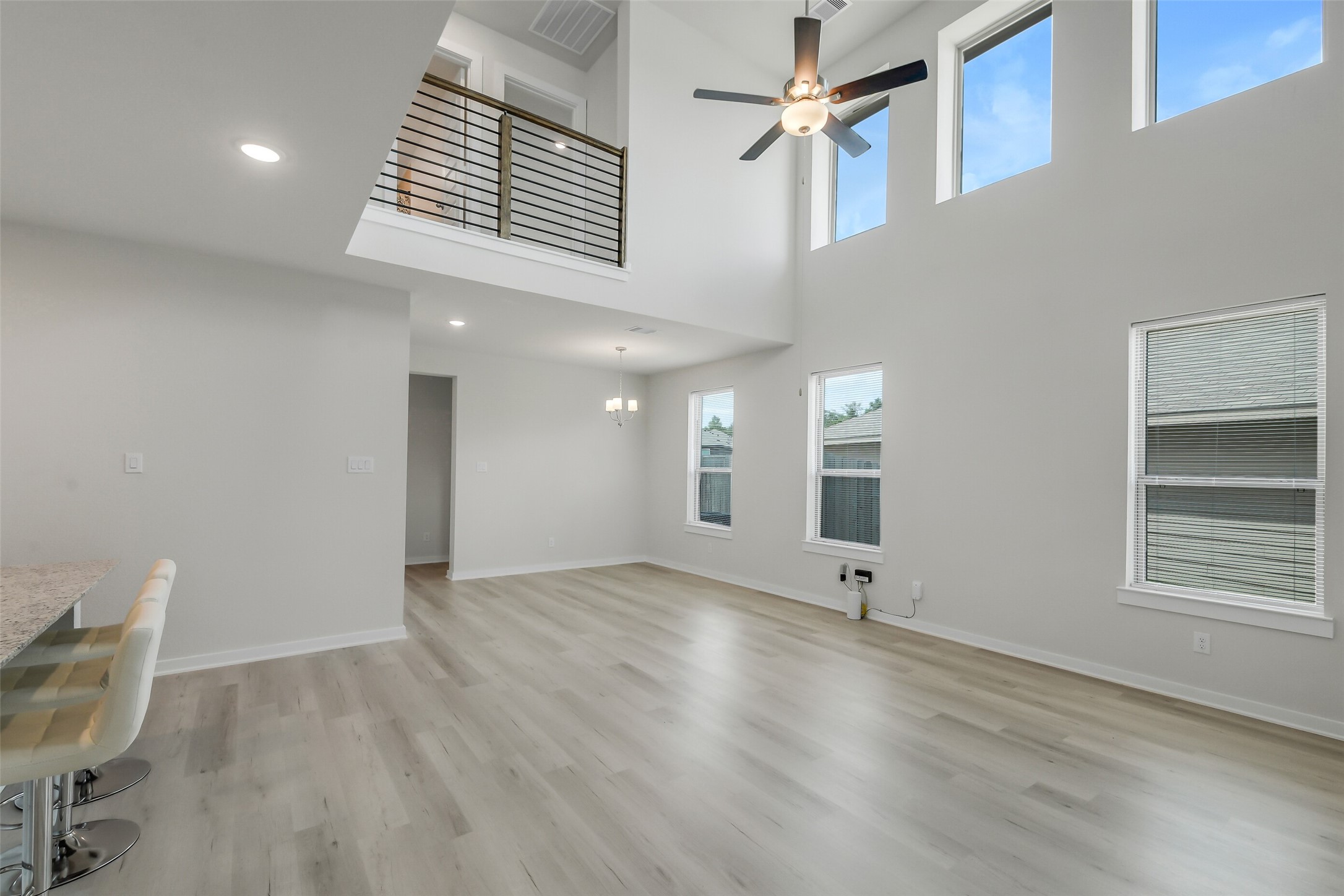 2734 Pheasant Hill Court Property Photo 2
