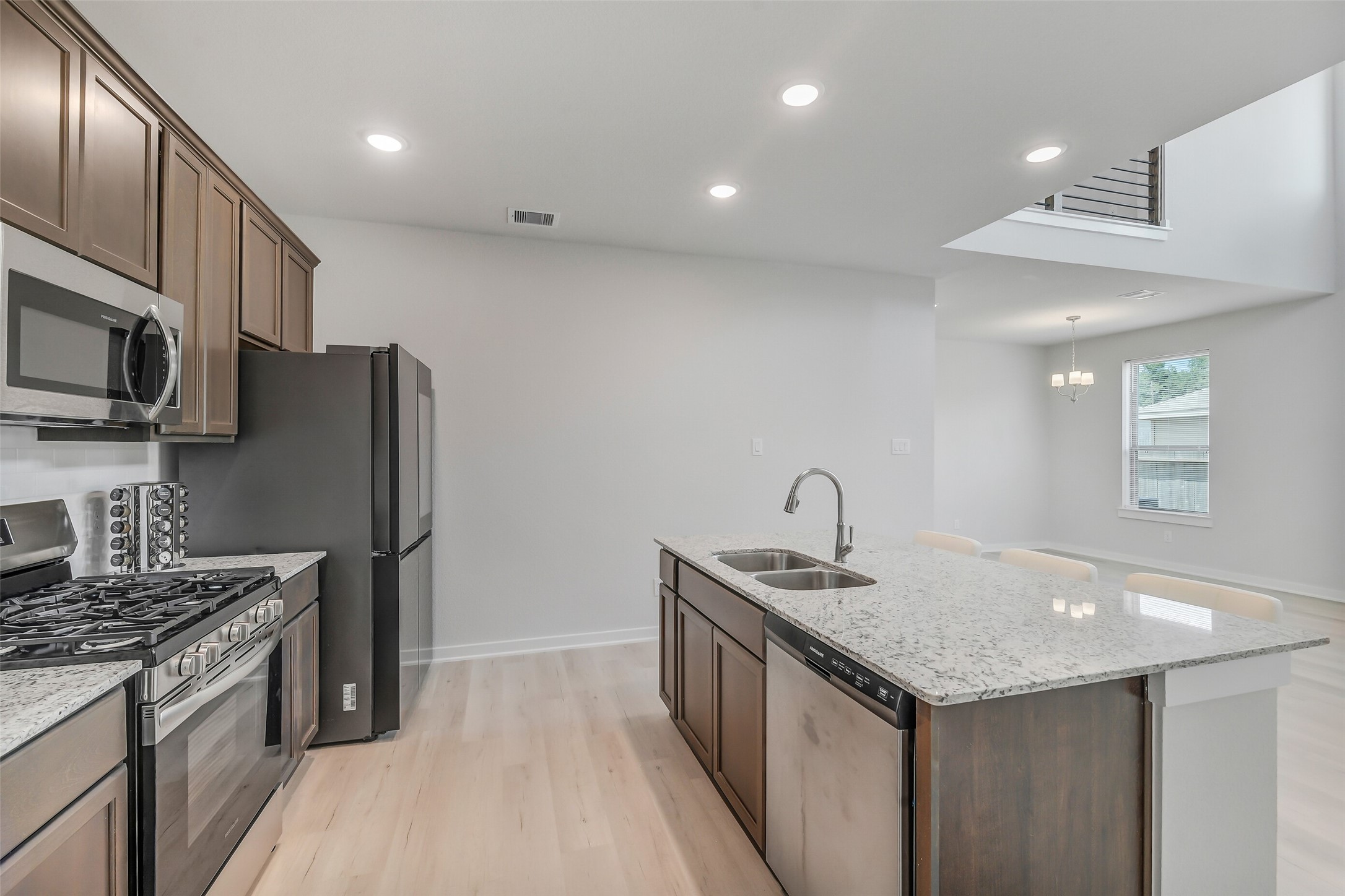 2734 Pheasant Hill Court Property Photo 12