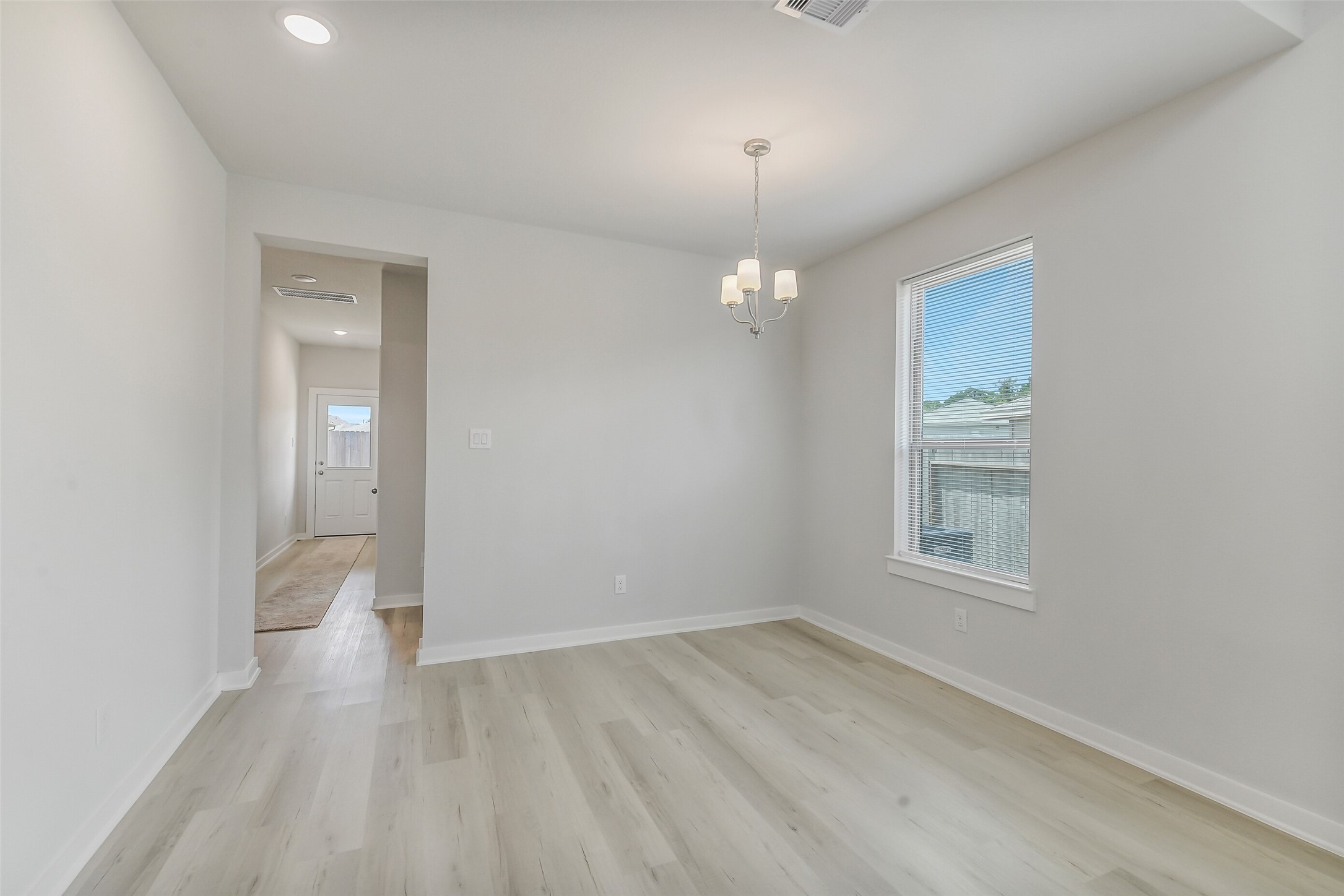 2734 Pheasant Hill Court Property Photo 13