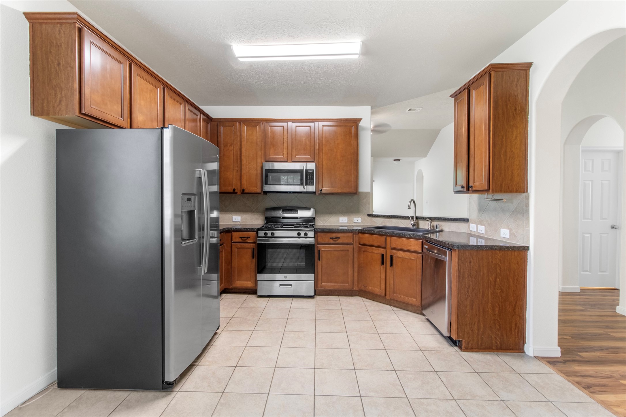 16511 River Wood Court Property Photo 6