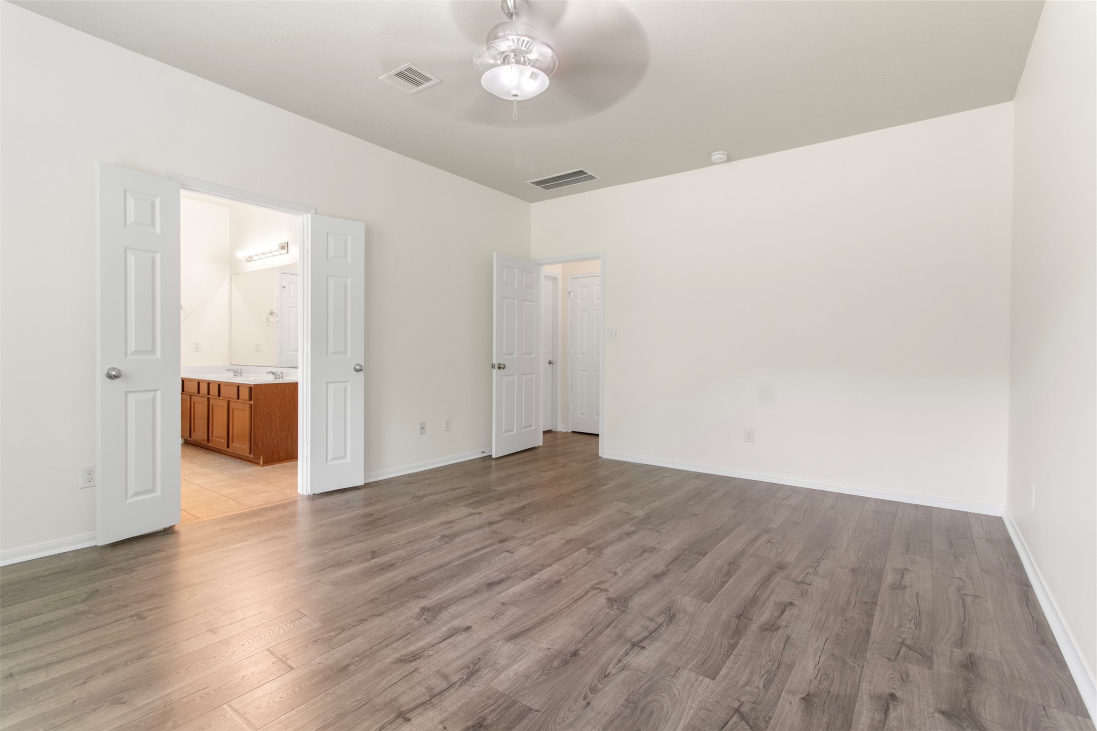 16511 River Wood Court Property Photo 13