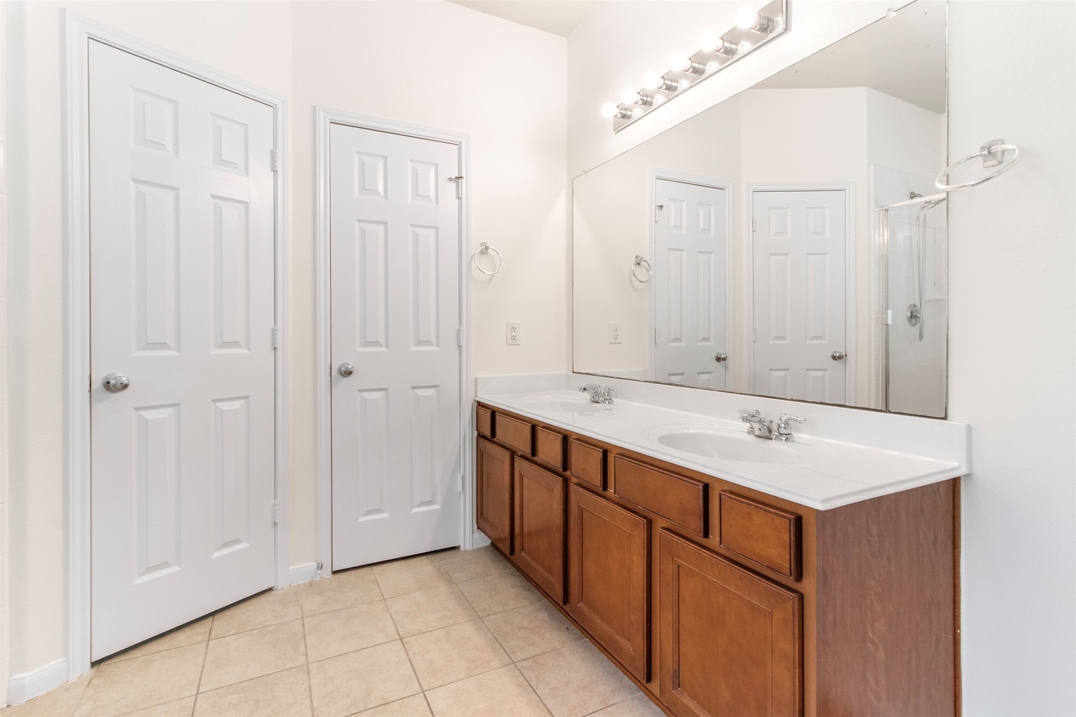 16511 River Wood Court Property Photo 14