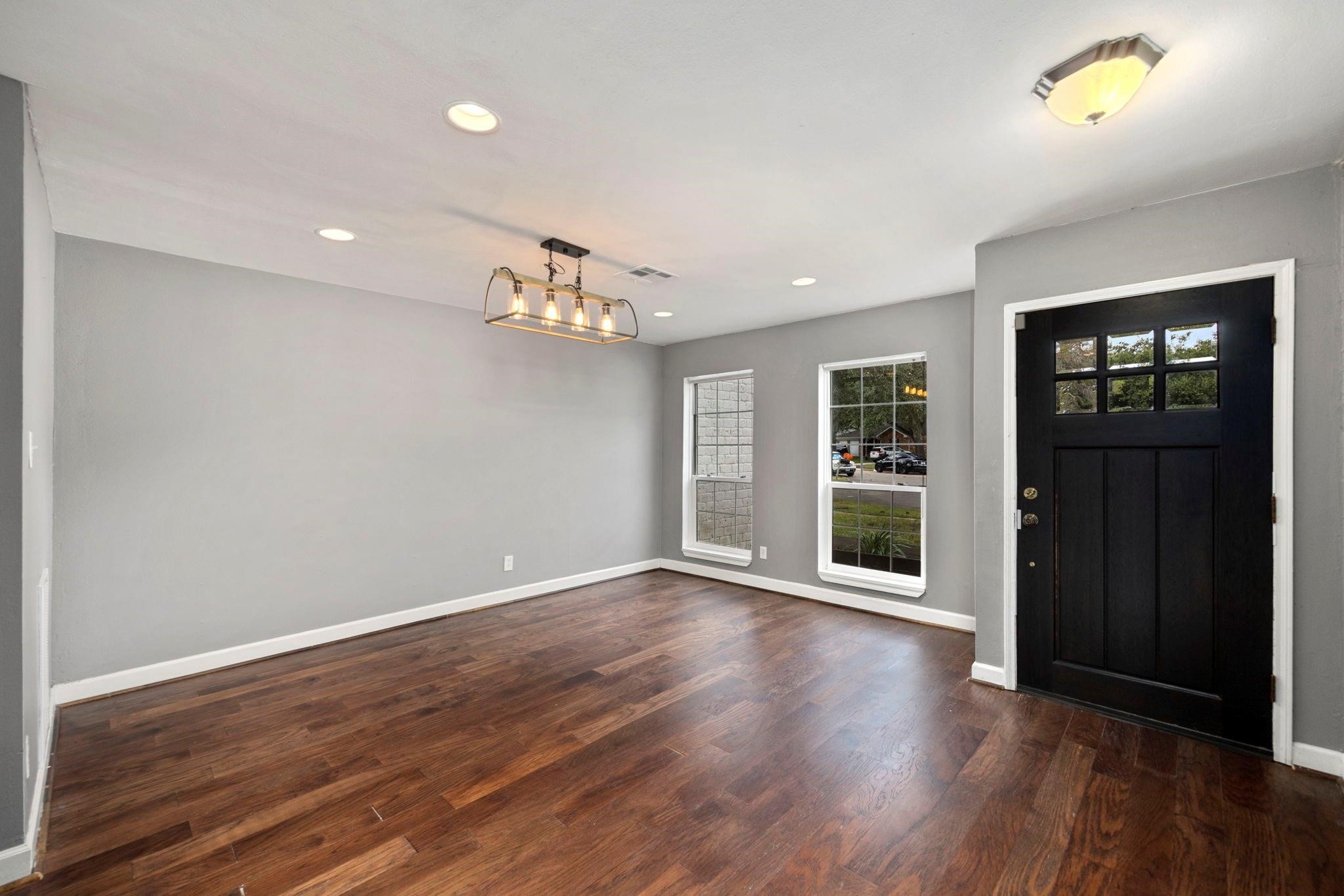 12307 Nova Court Property Photo 3