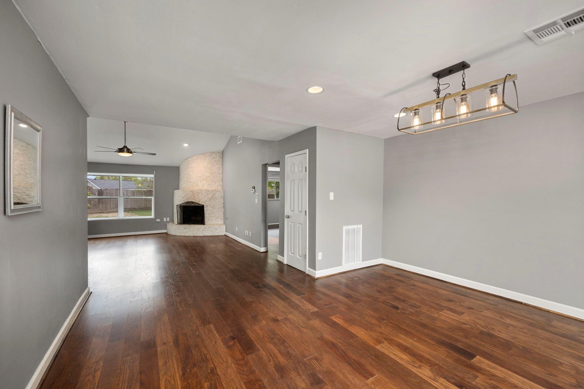12307 Nova Court Property Photo 4