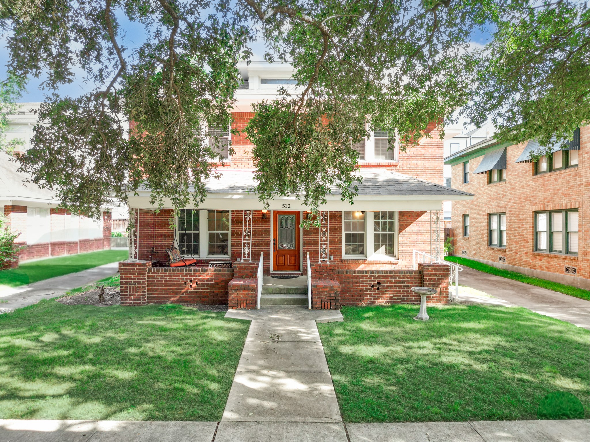 512 W Pierce Street Property Photo 1