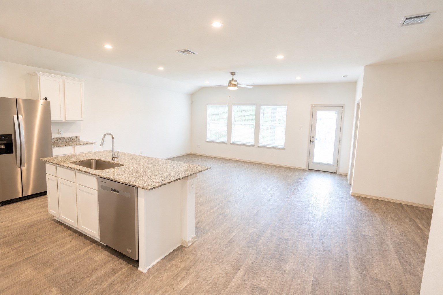 6745 Riplee Street Property Photo 12